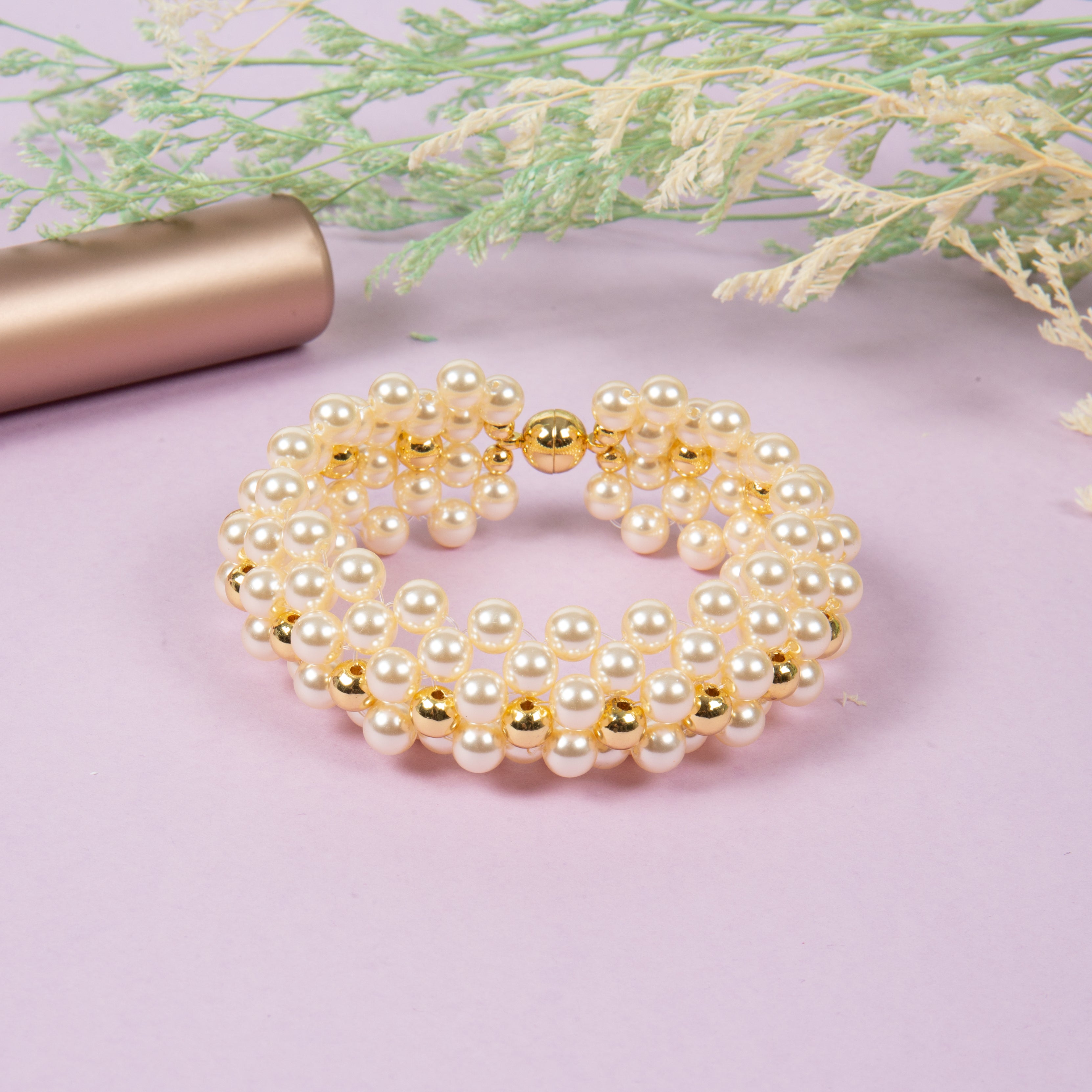 Baroque Style Bracelet B4304