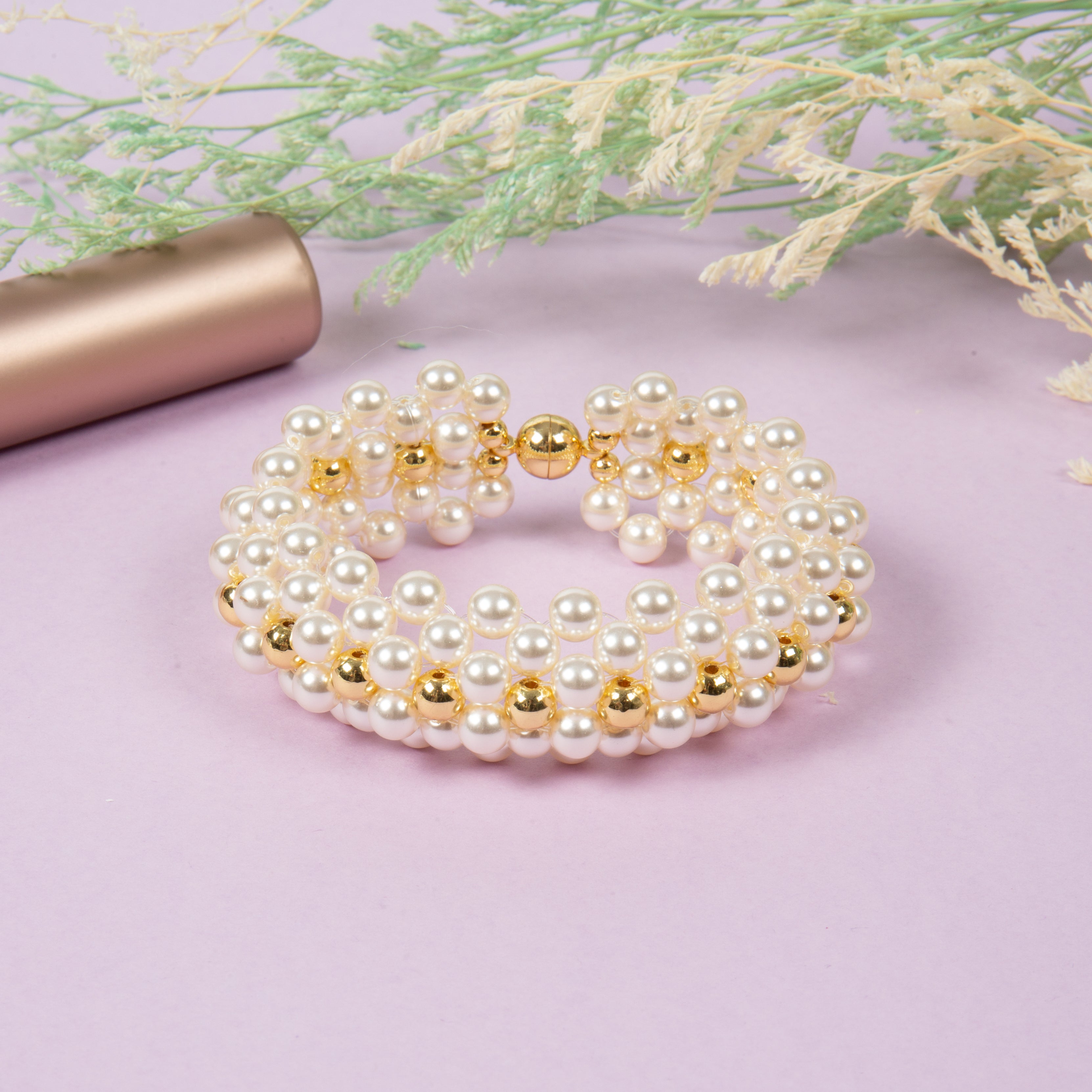 Baroque Style Bracelet B4304