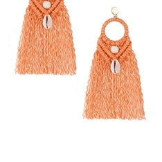Pendientes bohemios trenzados con borlas de conchas E2833