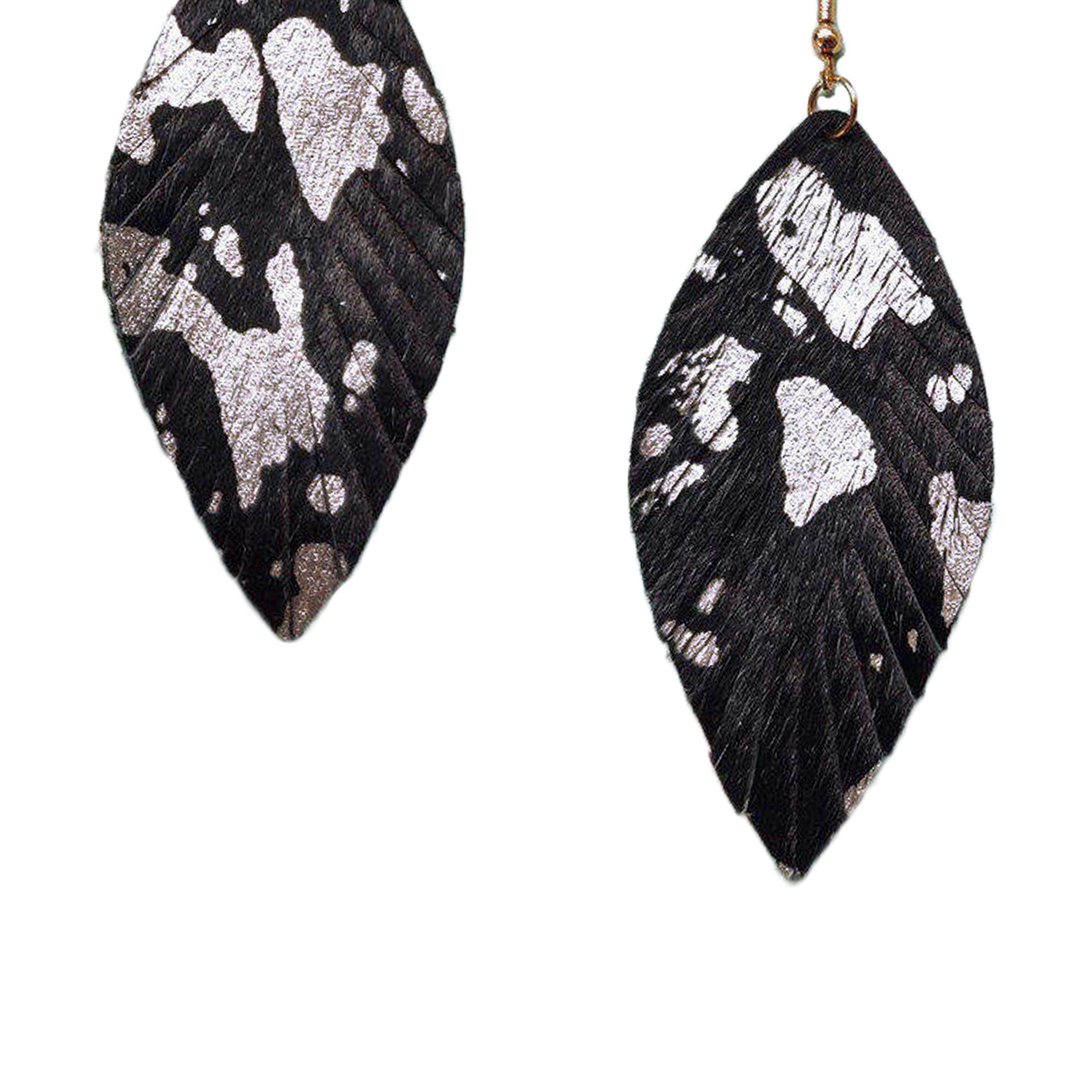 Pendientes de piel con plumas y estampado de leopardo E3433