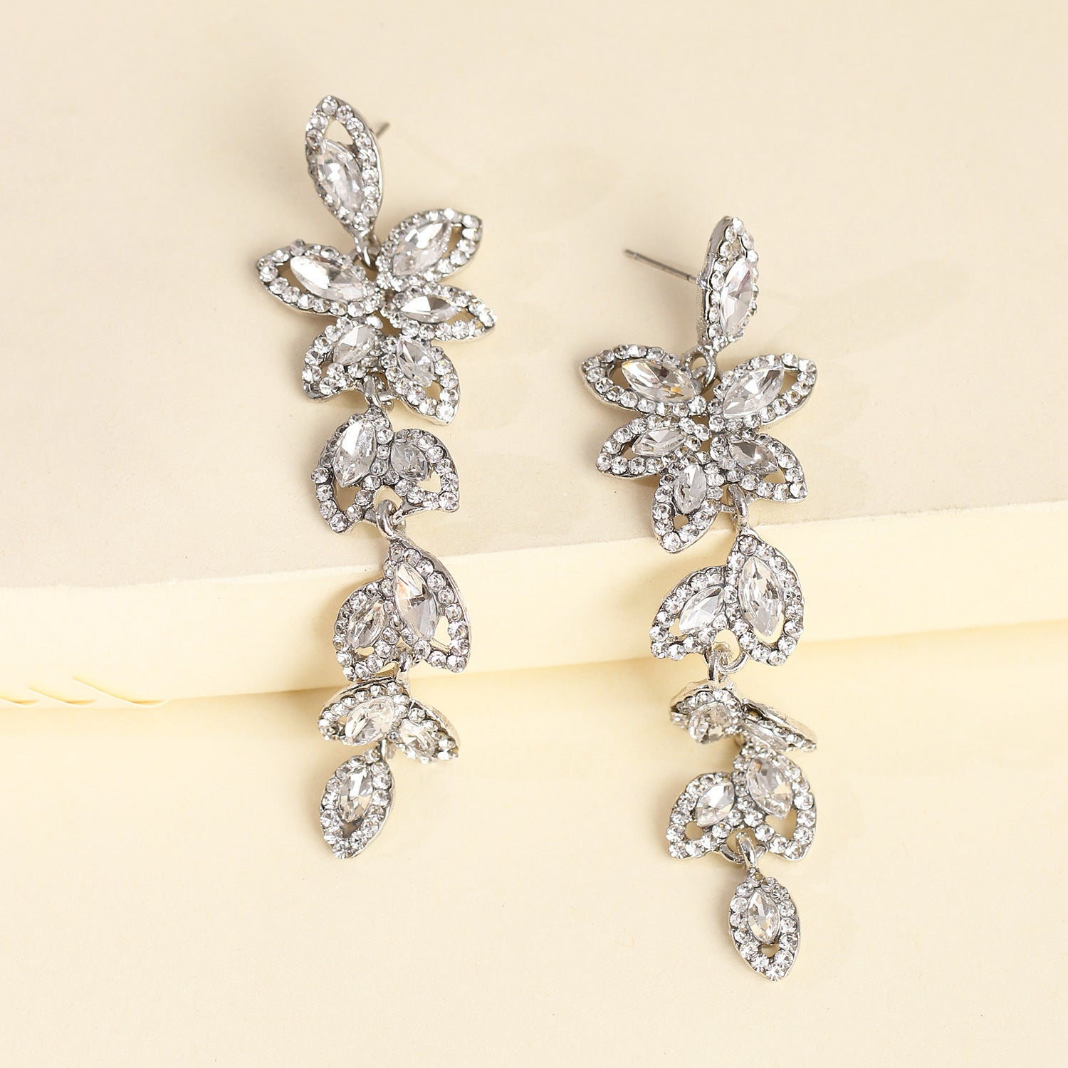 Rhinestone Leaf Chains Earrings E3610