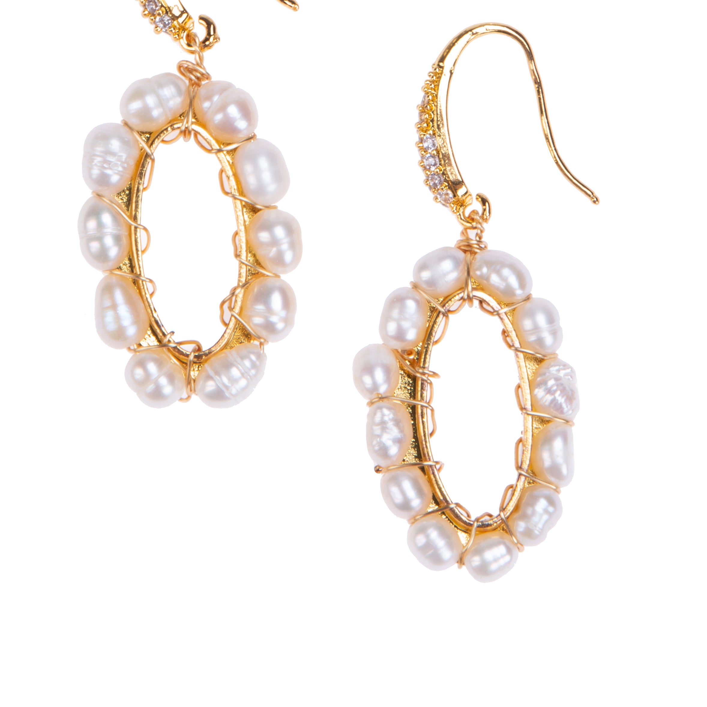 Hollow Oval Pearl Earrings E4750