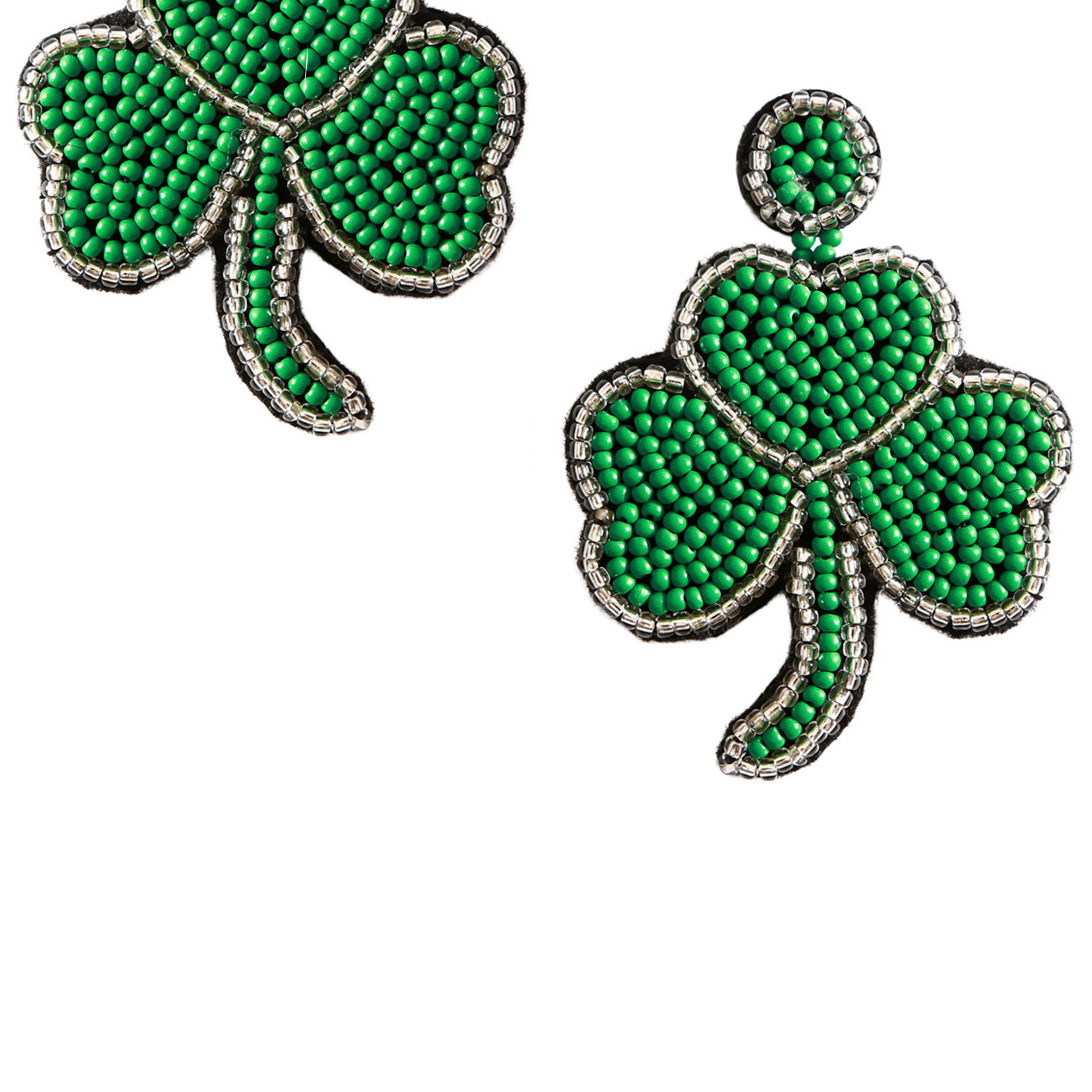 Pendientes de cuentas de semillas de trébol E6163