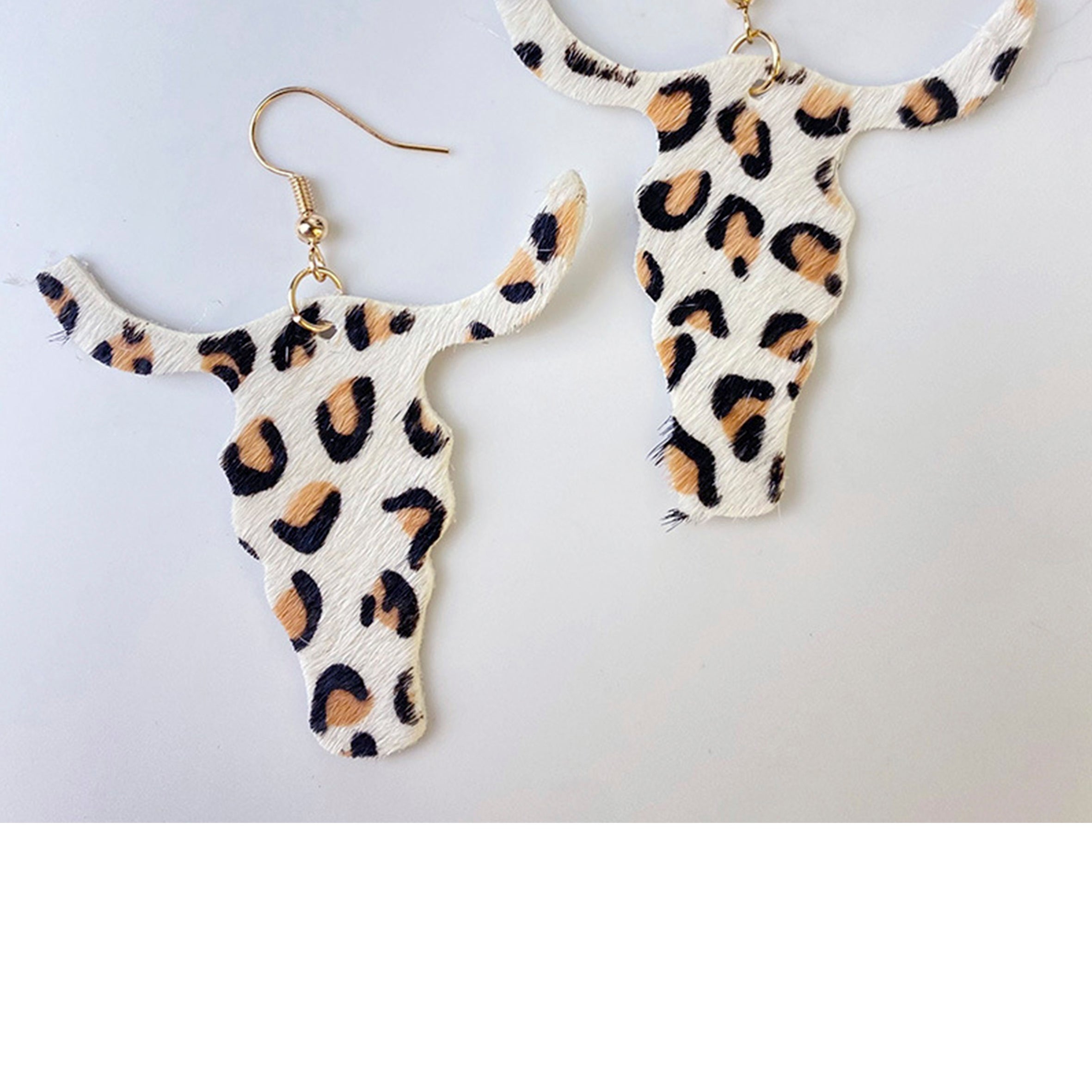 Animal Printed Bullhead Cowhide Earrings E6549