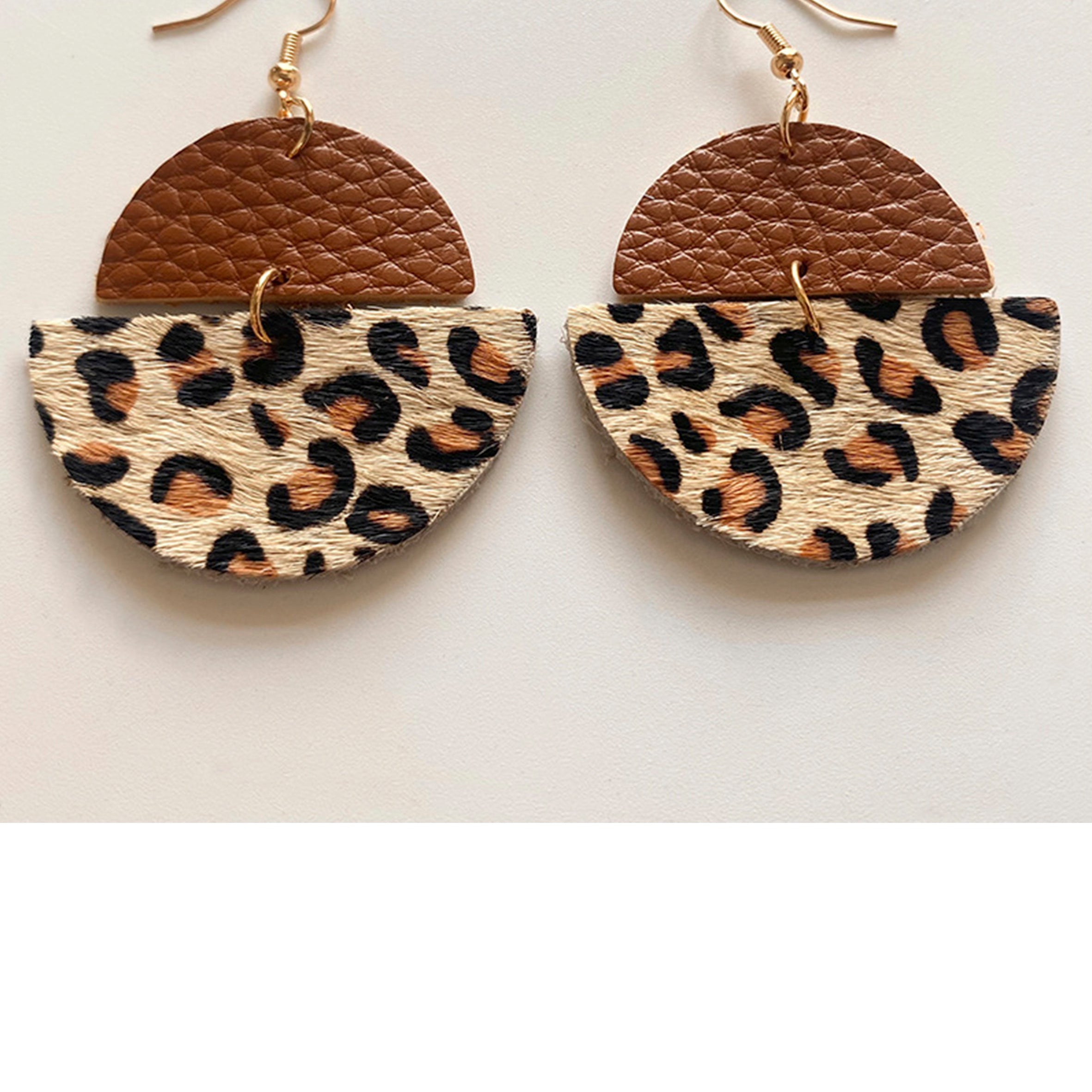 Pendientes de piel de vaca con estampado geométrico de animales E6550