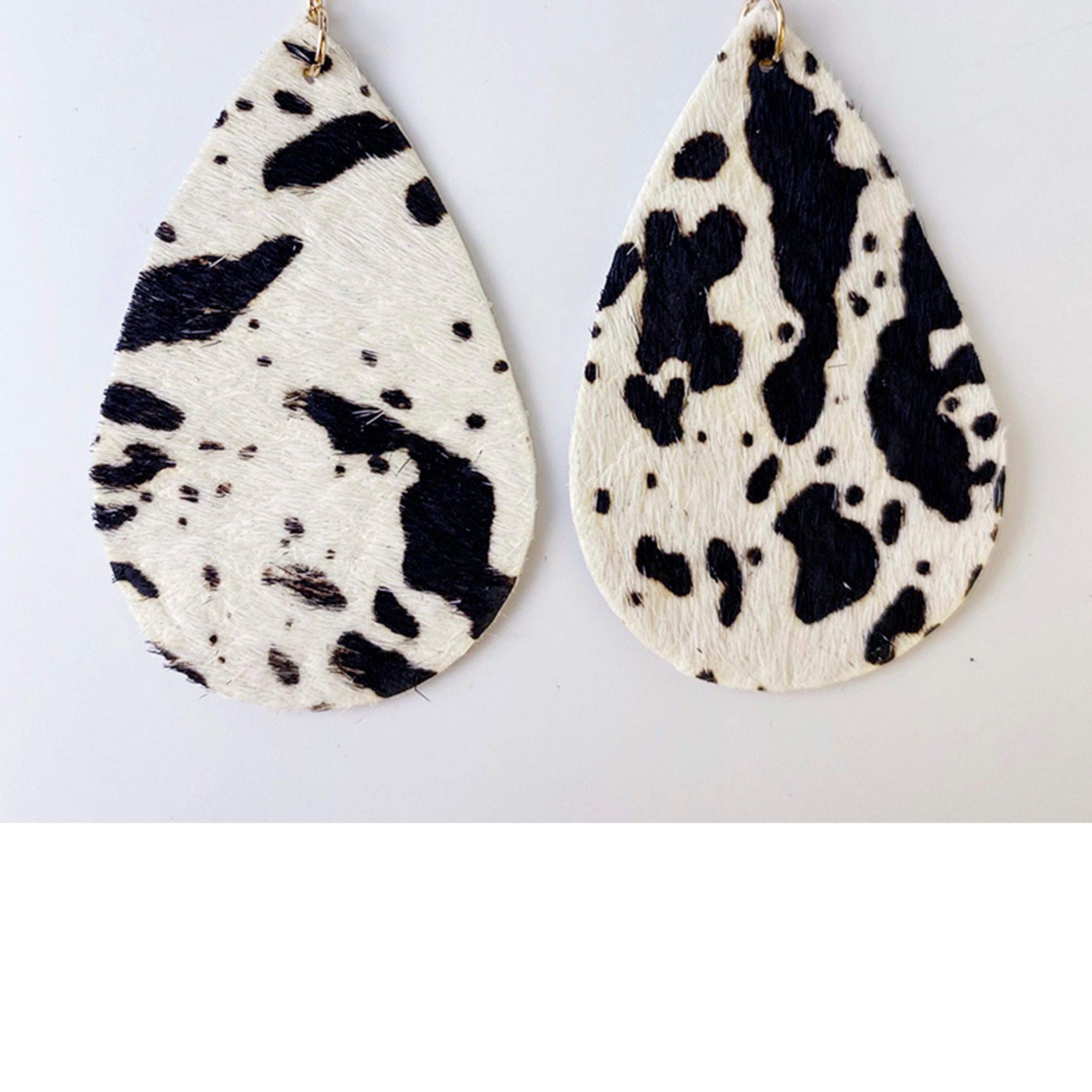 Pendientes de piel de vaca con forma de gota de té y estampado animal E6552
