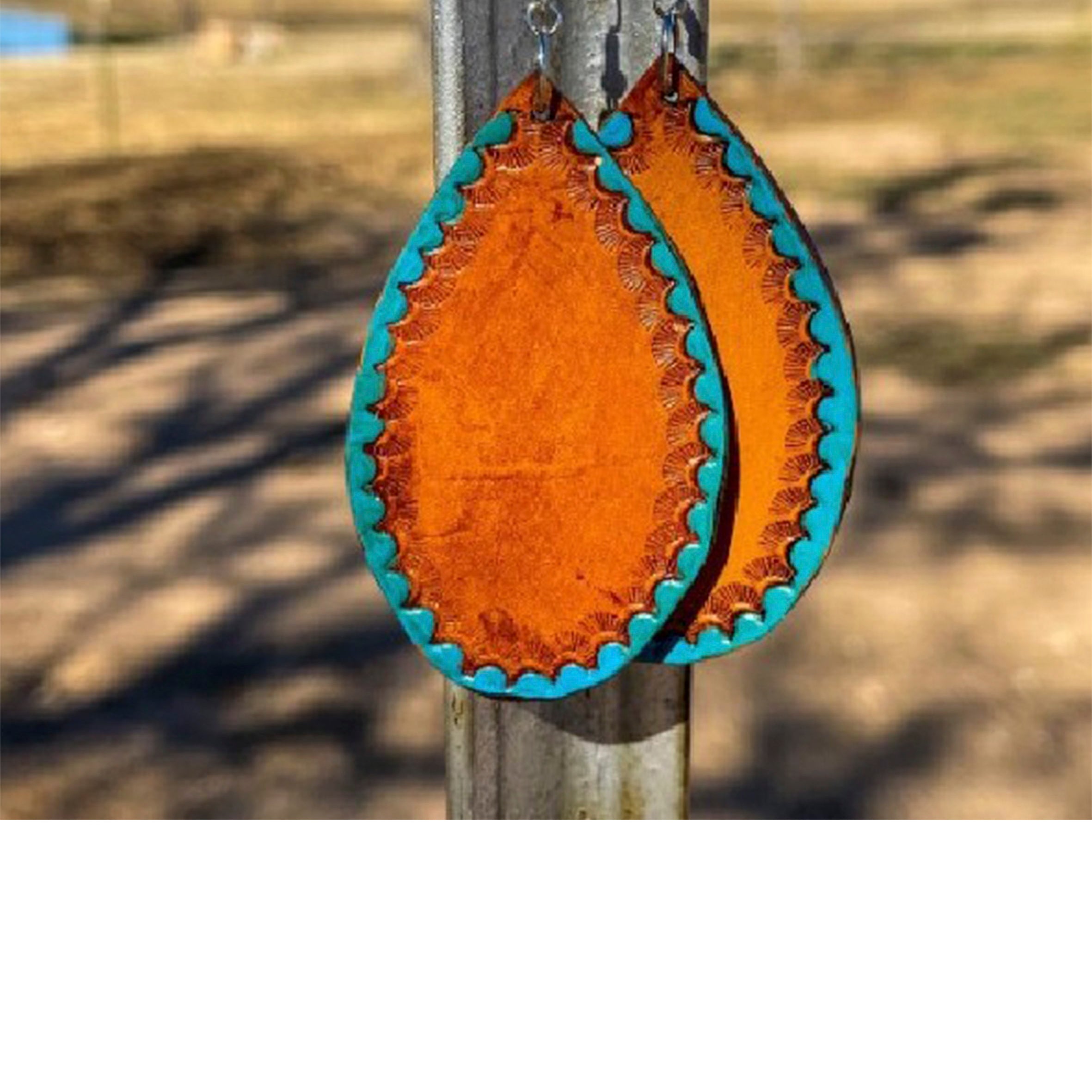 Leather Teardrop Earrings E6794