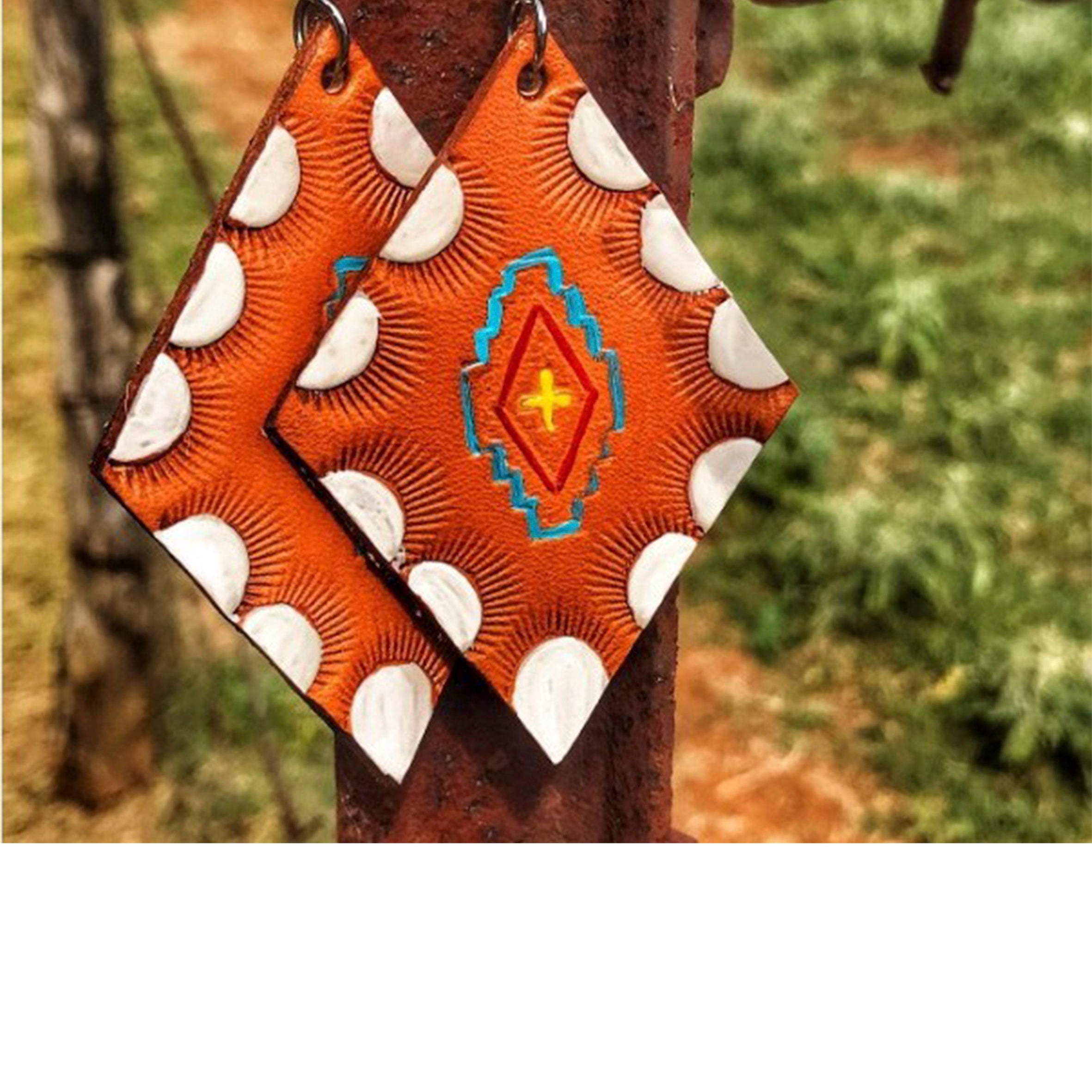 Diamond Shaped Pu Leather Earrings E6795