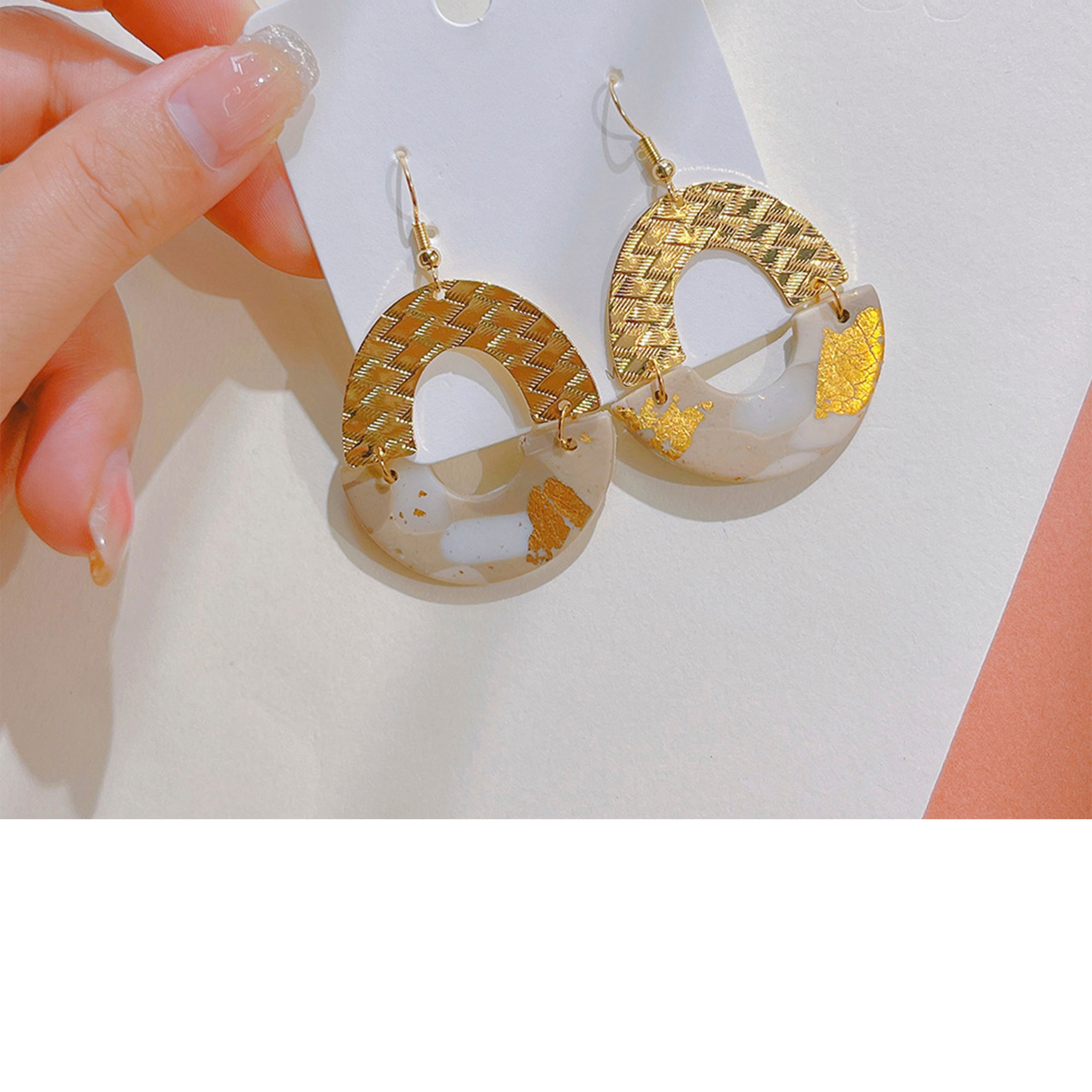 Gold Dangle Arch Earring E6968