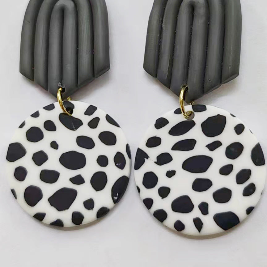 Pendientes de arcilla polimérica con geometría E6975