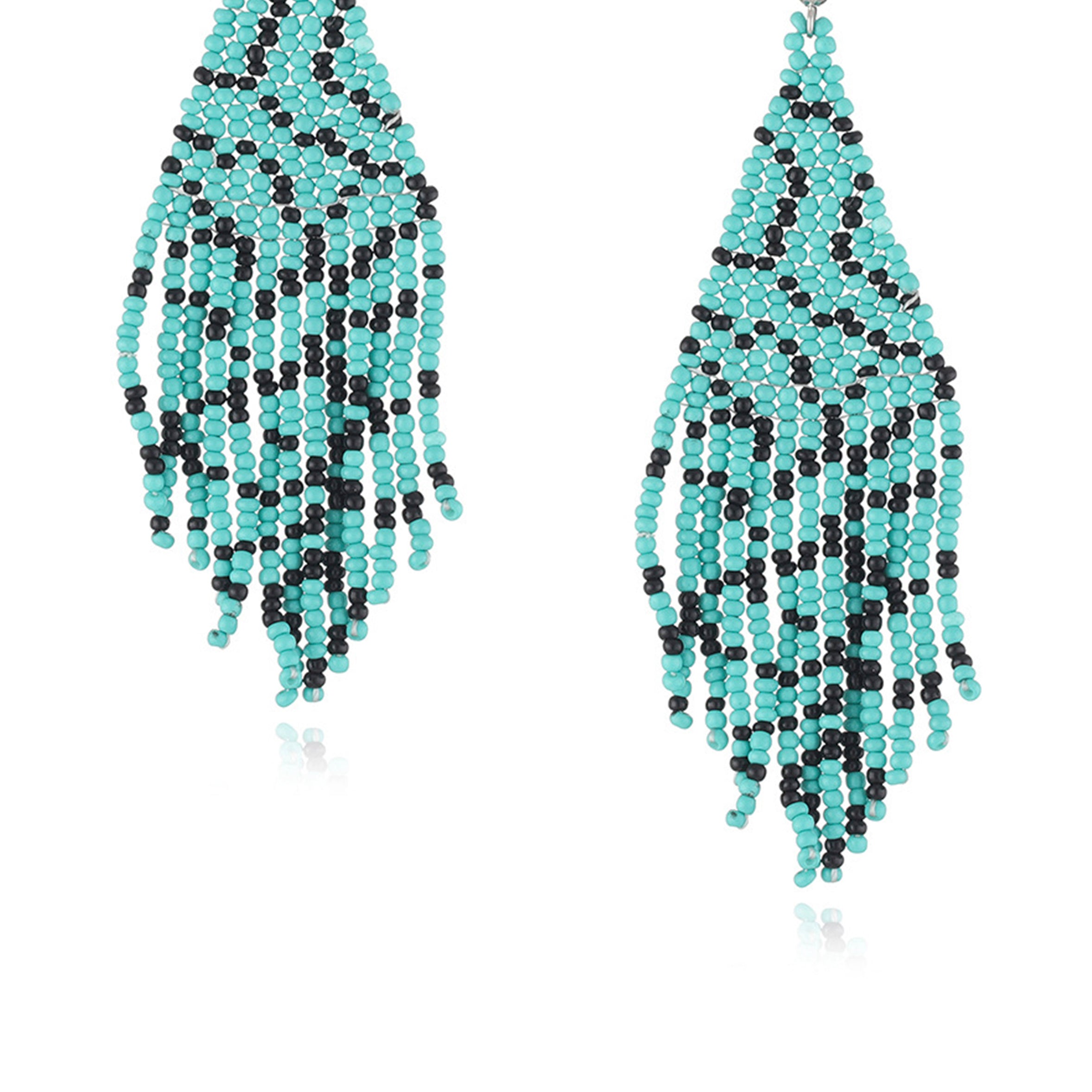 Pendientes con borlas de cuentas de semillas con estampado geométrico E7296