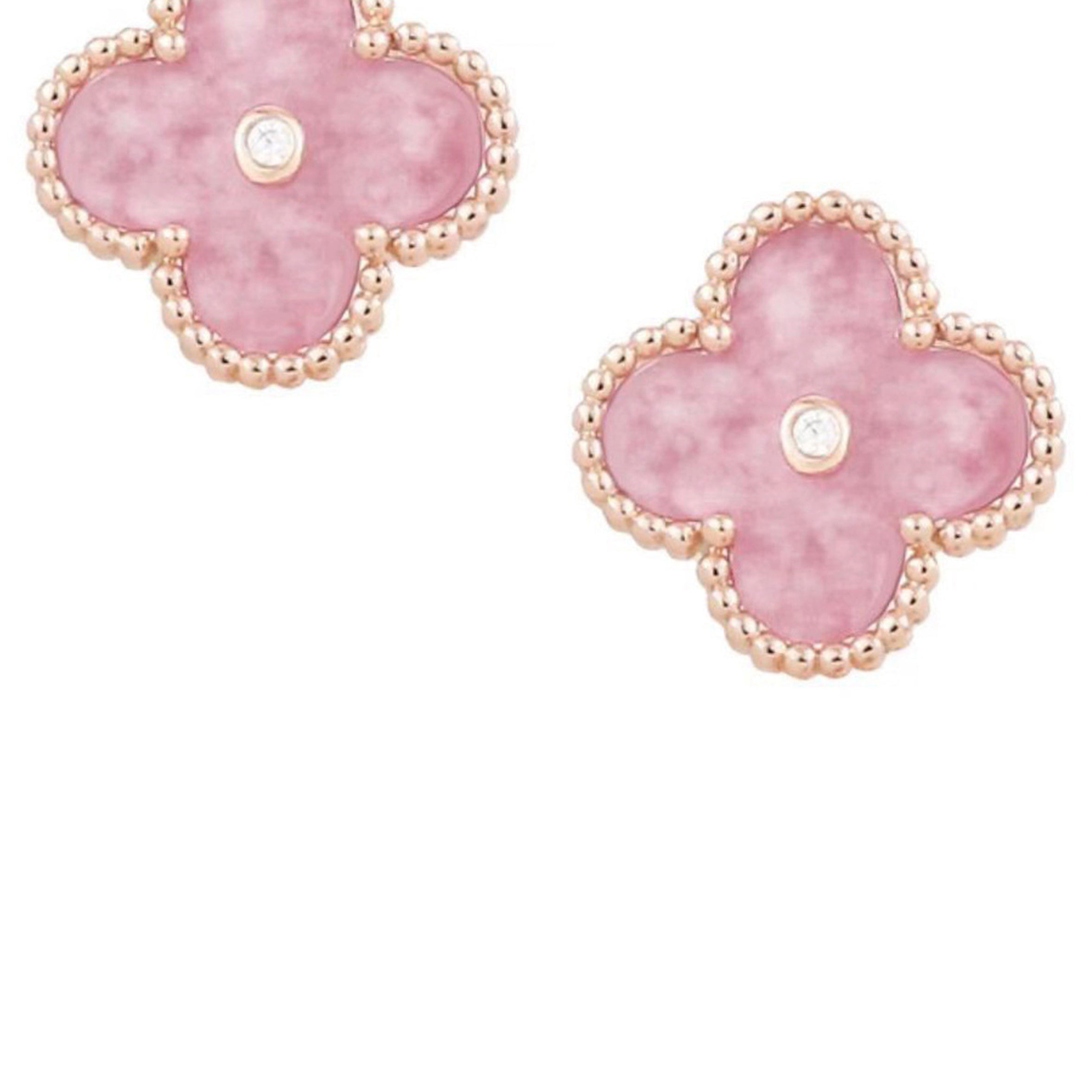 Pendientes de botón con piedra celadón y trébol E7345