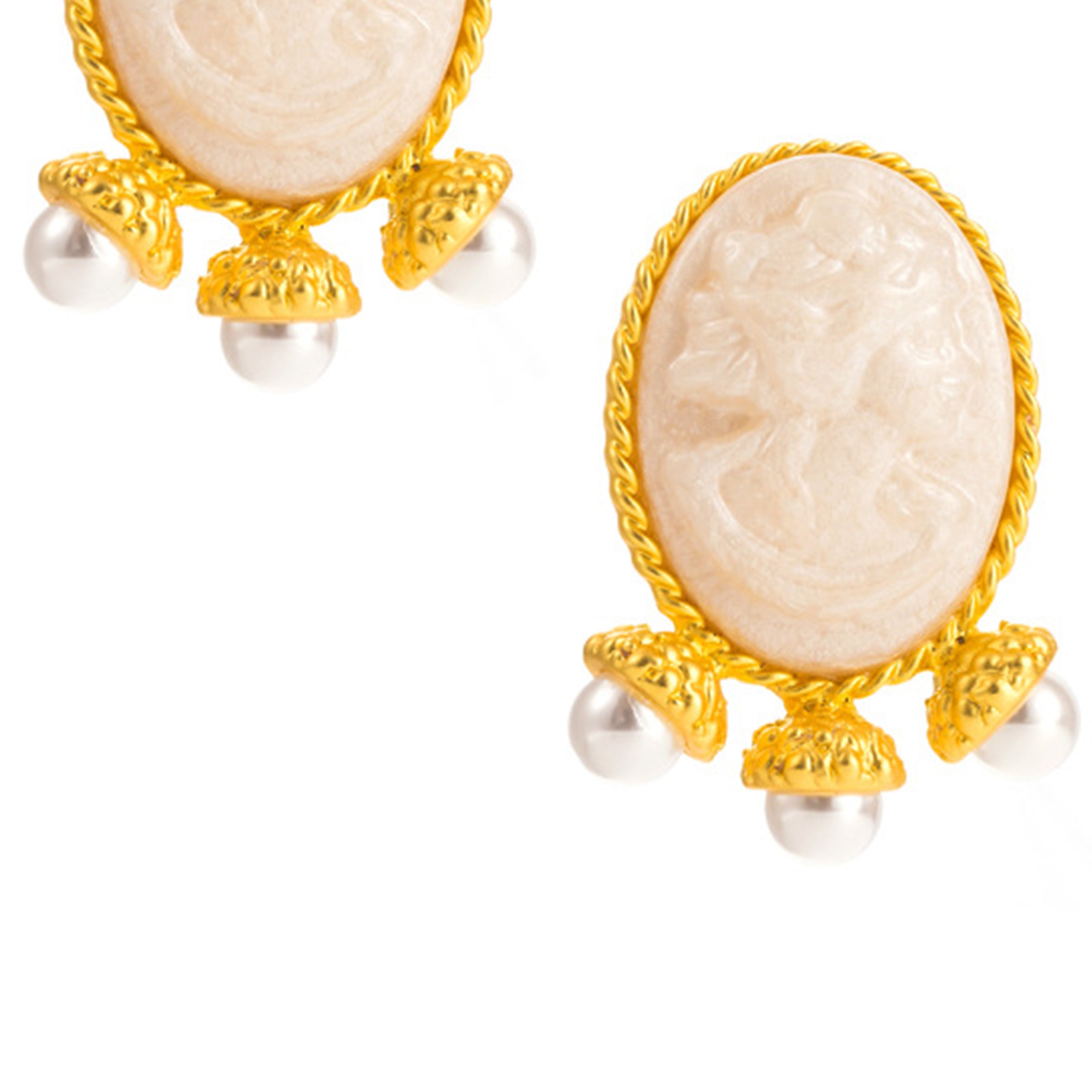 Baroque Pearl Oval Resin Earrings E7579