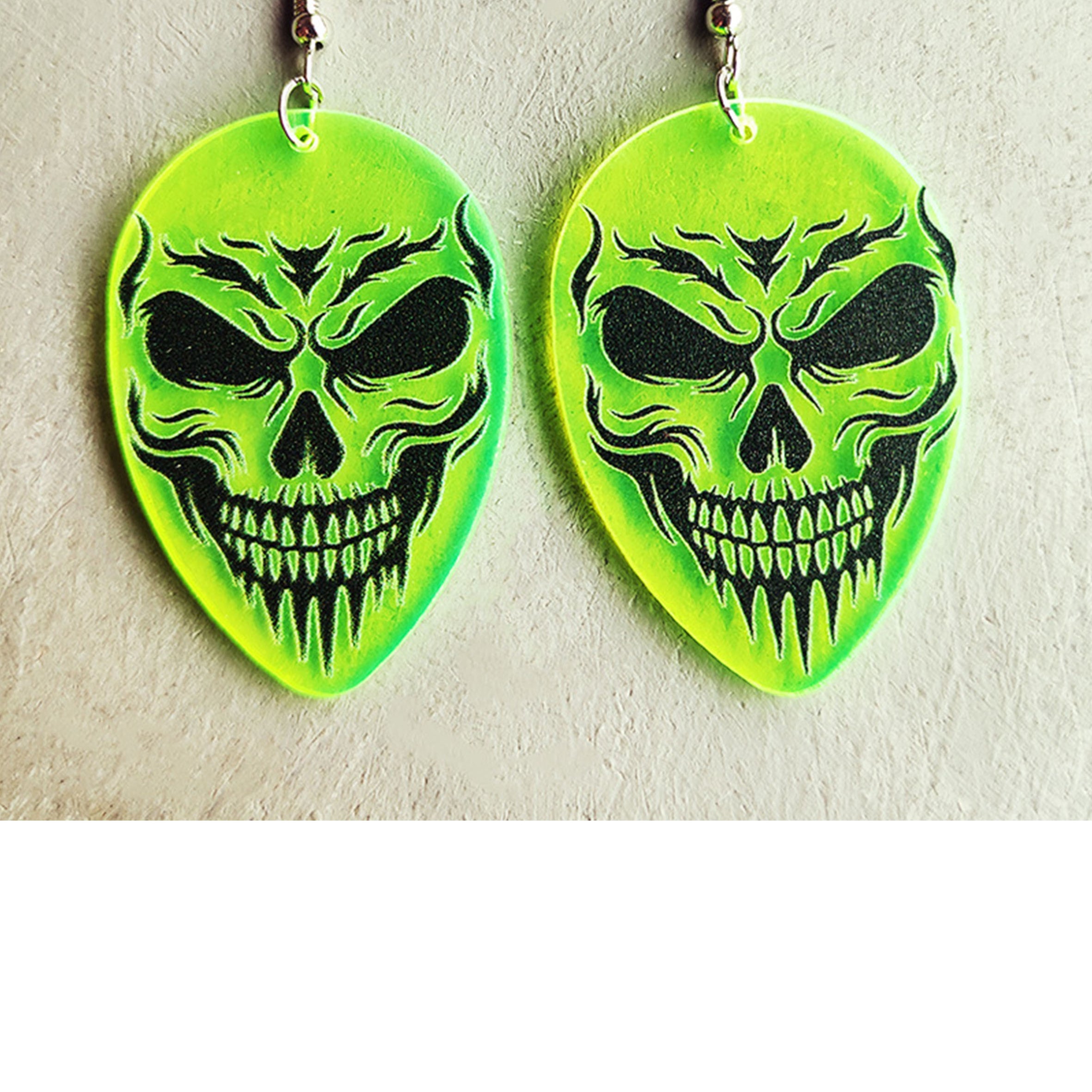 Alien Skull Acrylic Earrings E8305