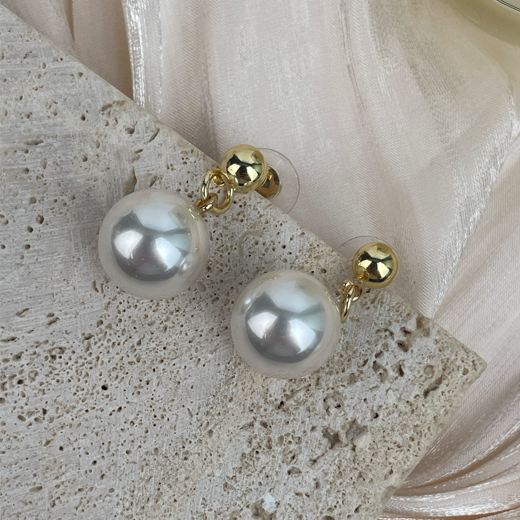 18K Gold Plated with Glass Pearl Earrings E8720