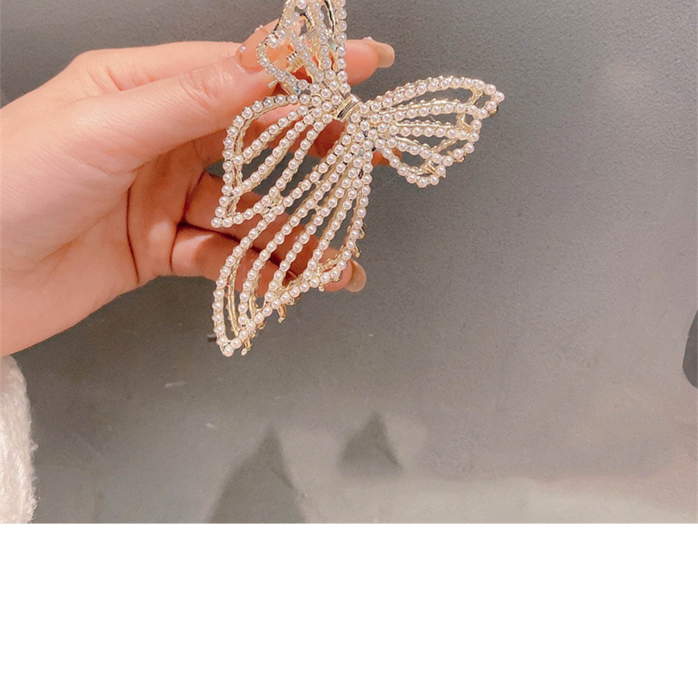 Bow Pearl Hair Clip L3633