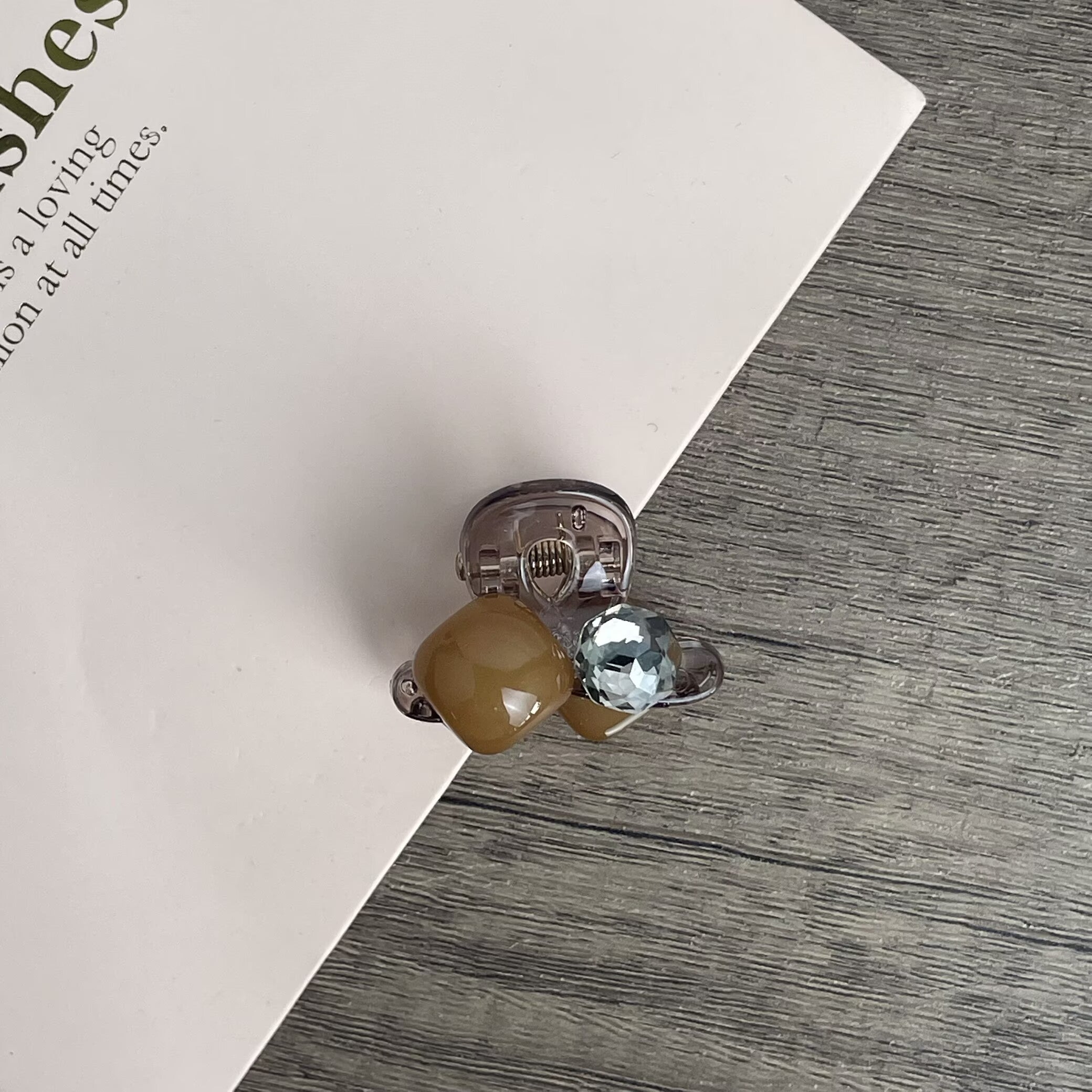 Simple Acrylic Hair Clip L5066