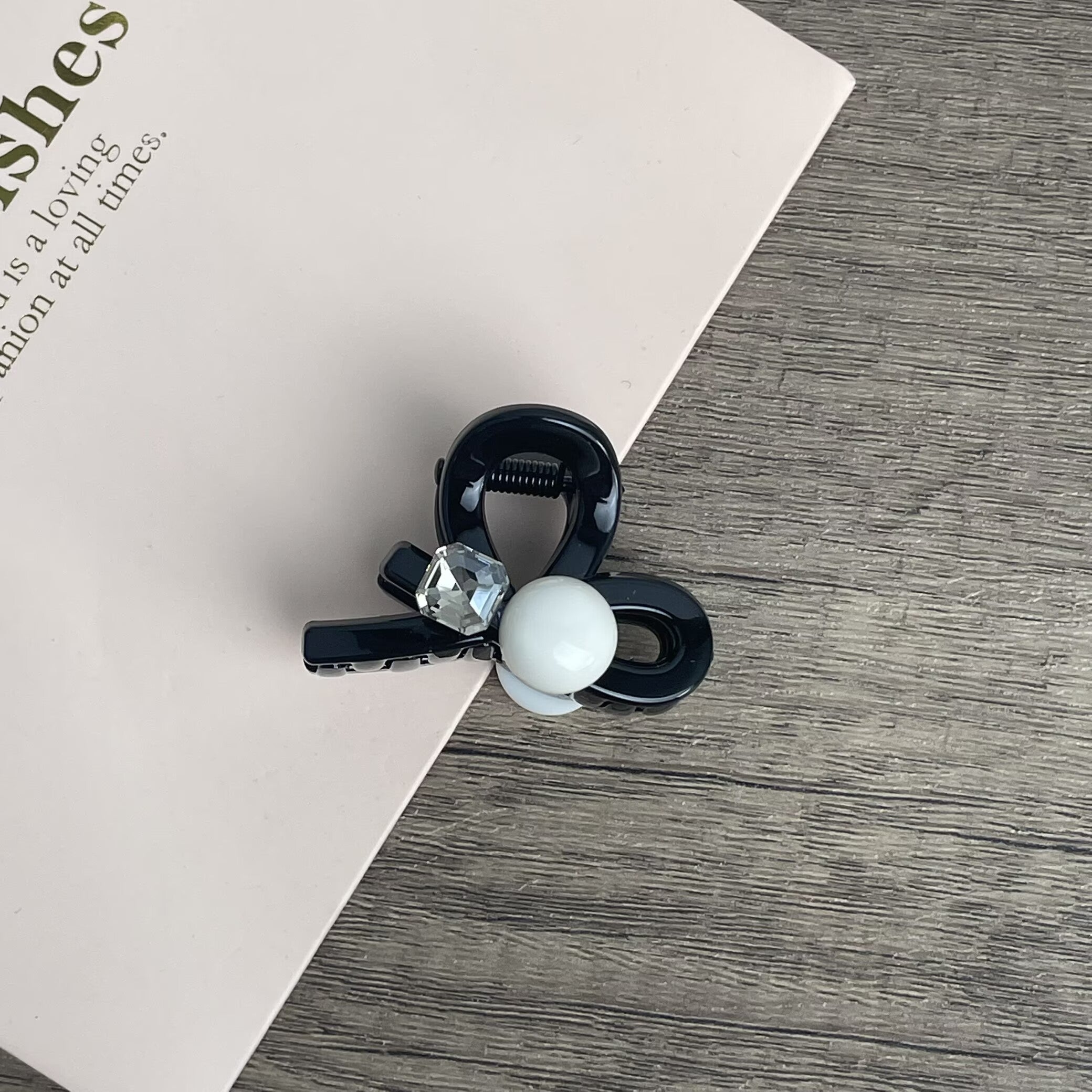 Simple Acrylic Hair Clip L5068