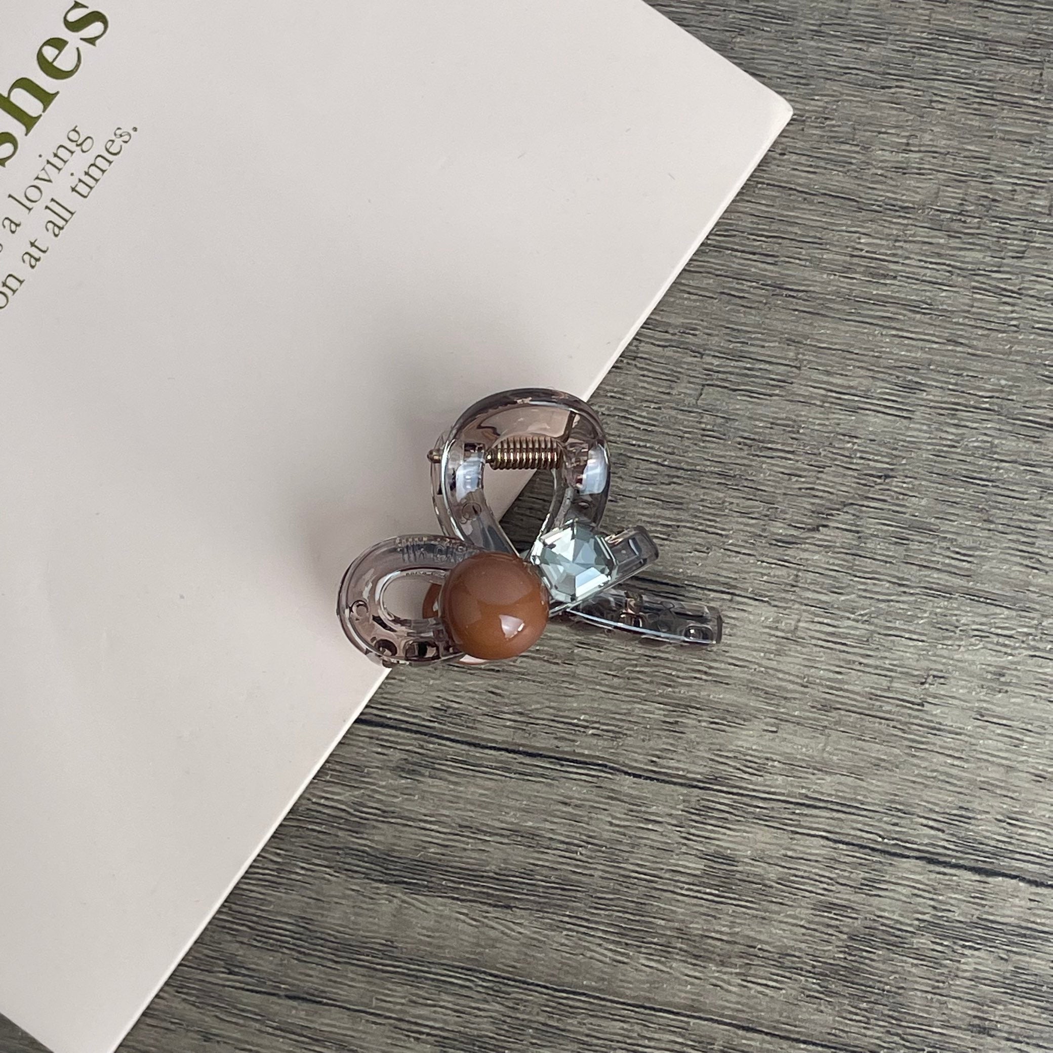 Simple Acrylic Hair Clip L5068