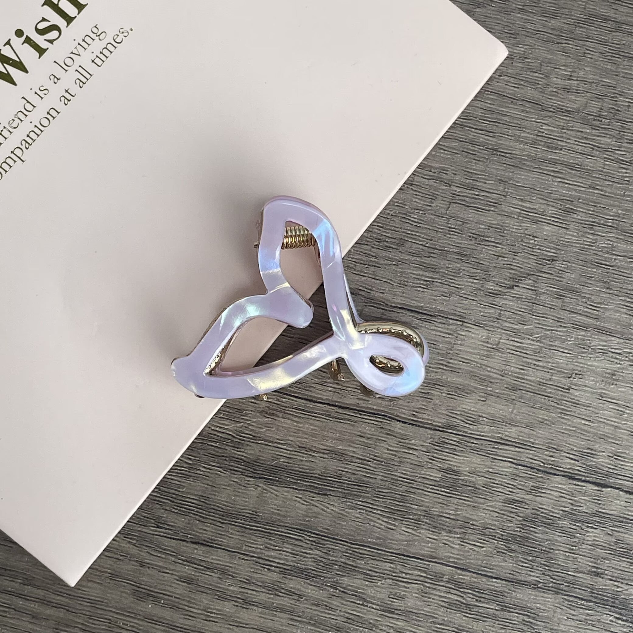 Fish Tail Acrylic Hair Clip L5069