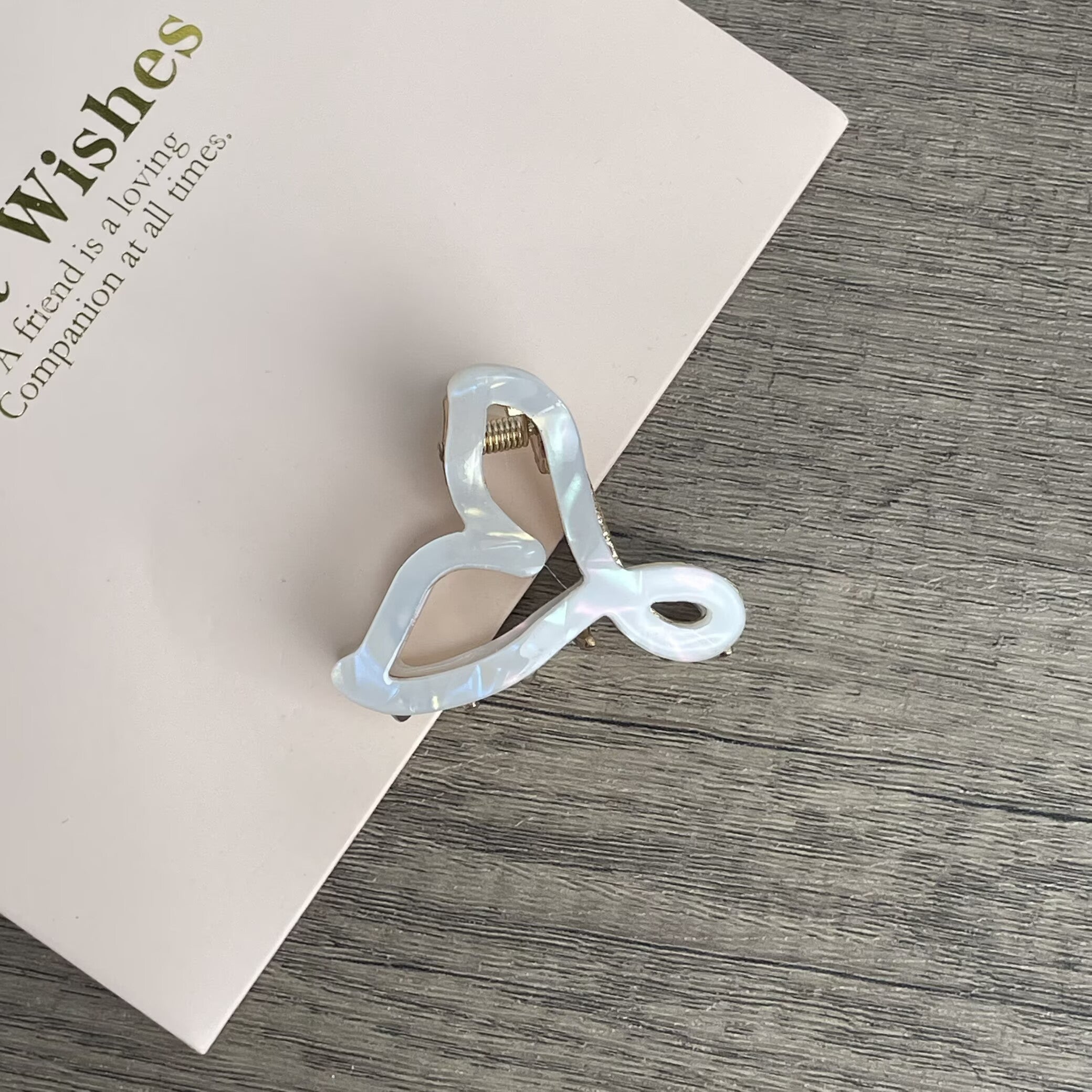 Fish Tail Acrylic Hair Clip L5069