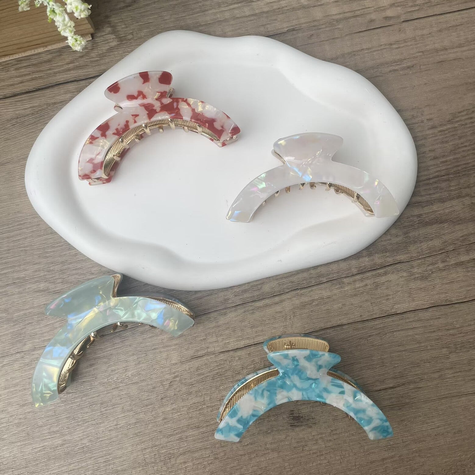 Versatile Acrylic Hair Clip L5072