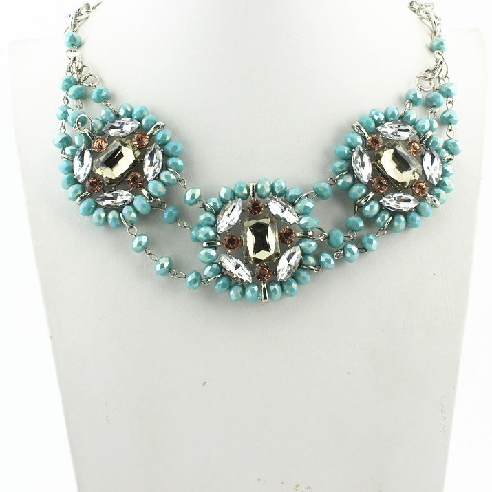 Collar de cristal de tres filas N2077