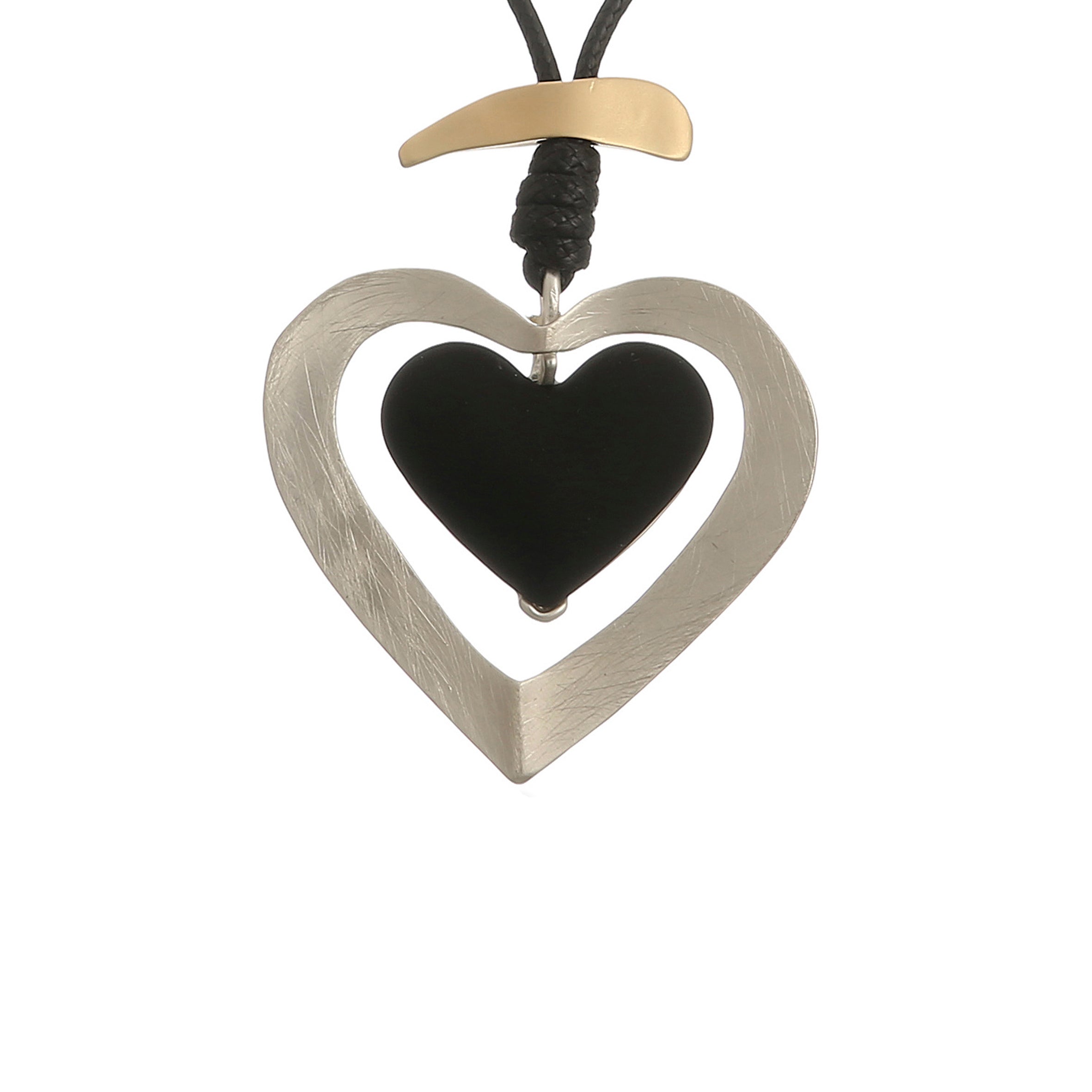 Collar de cuero sintético con colgante de corazón N4009