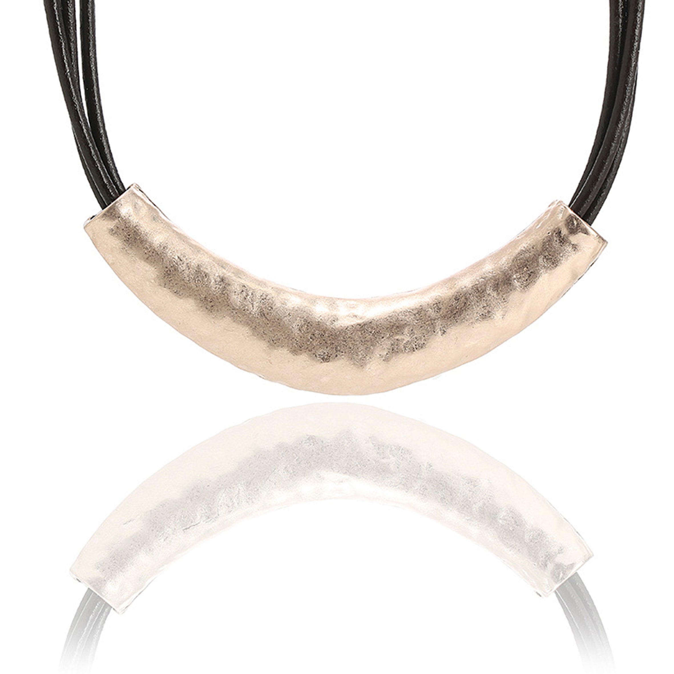 Collar de cuero con forma de codo N4237