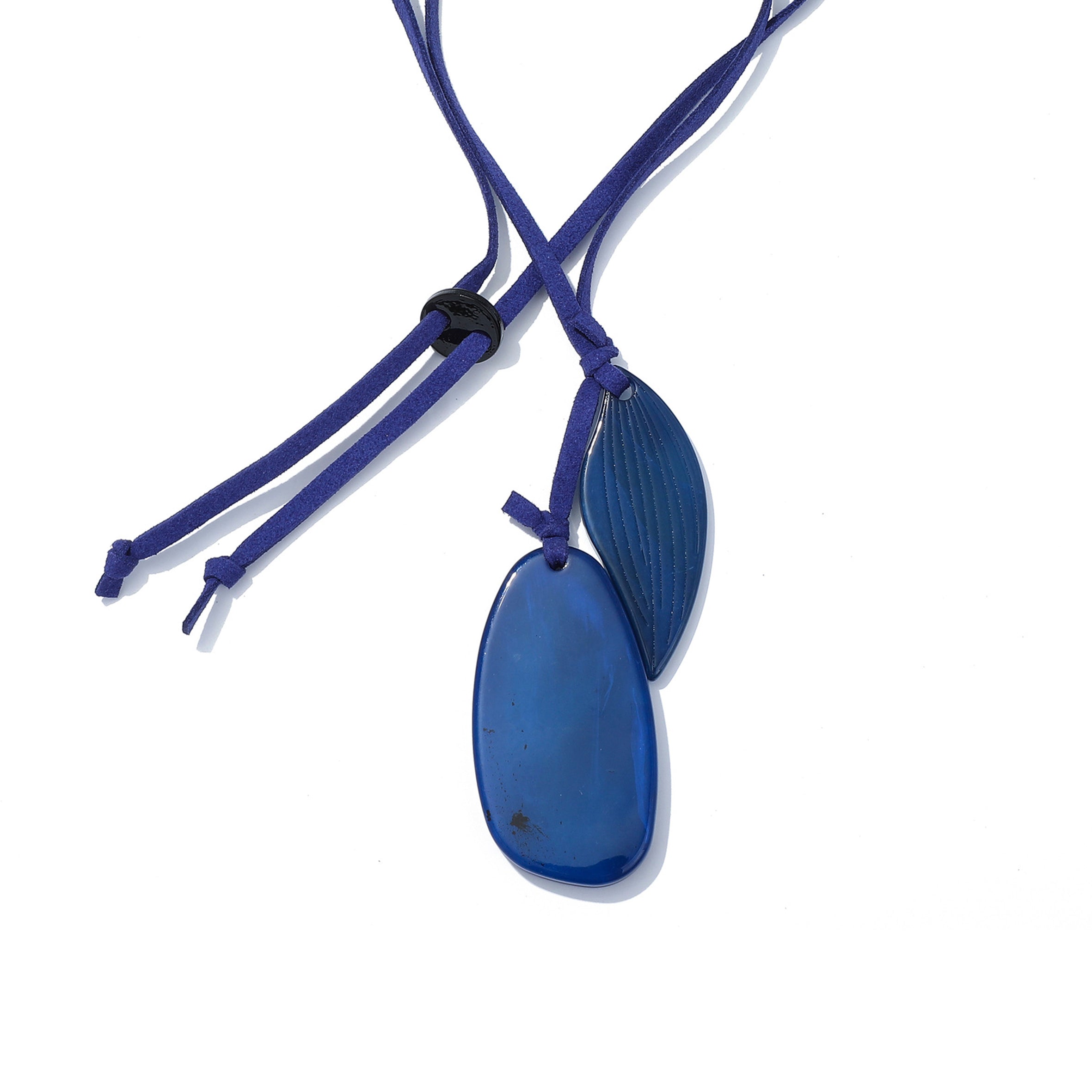 Leaf Shaped Acrylic Pendant Leather Necklace N4676