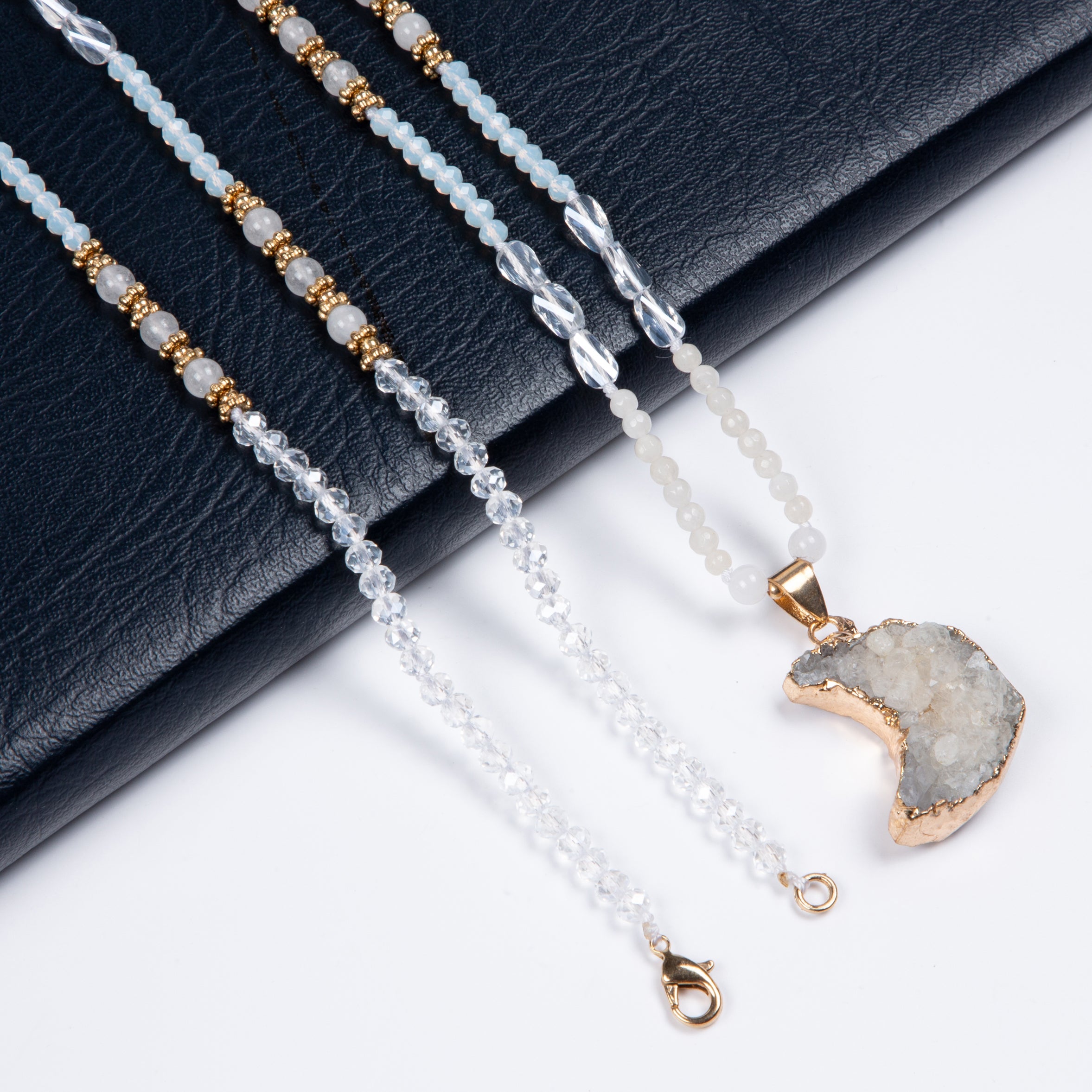 Druzy Pendant Crystal Bead Necklace N5389