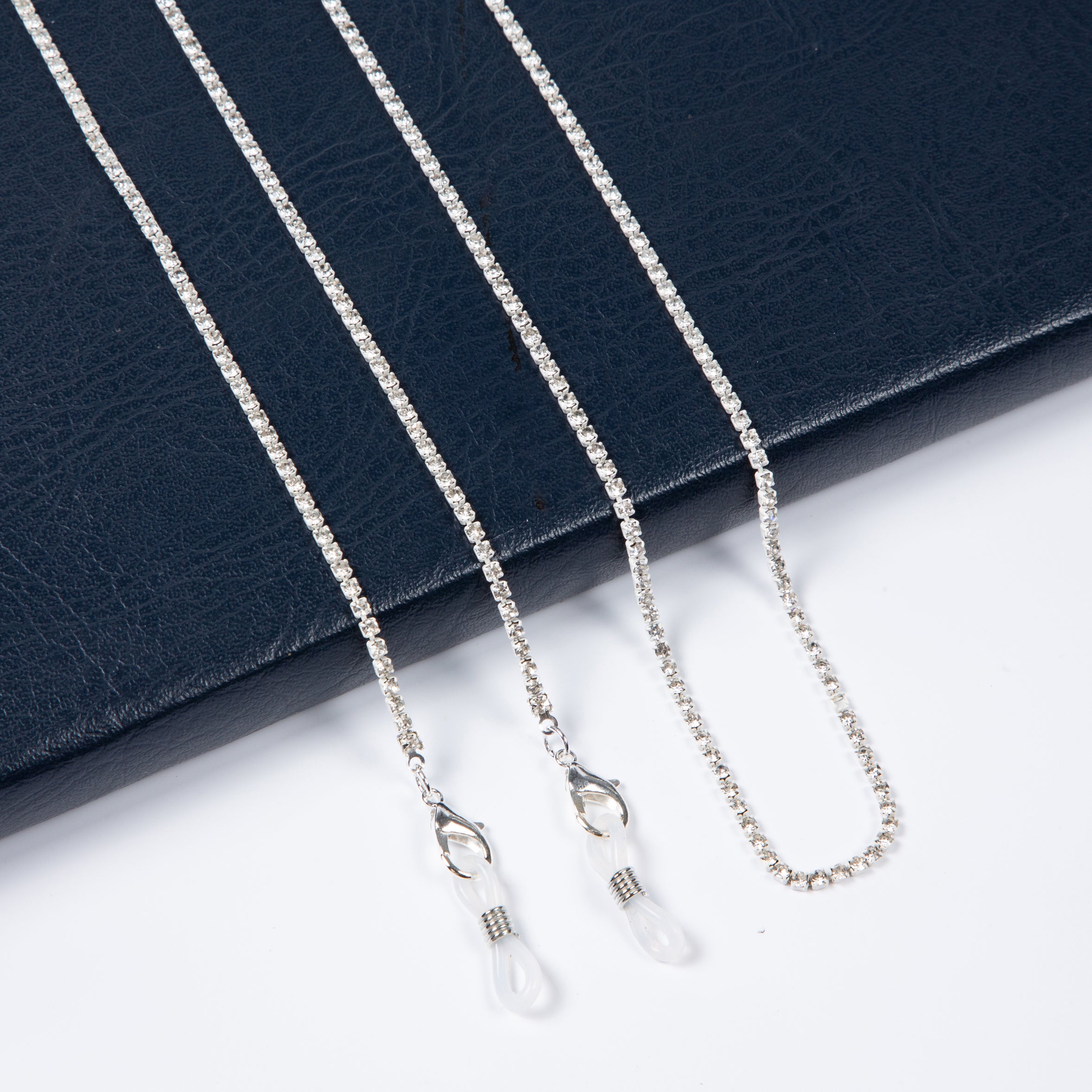 Rhinestone Glasses Holder EC5461