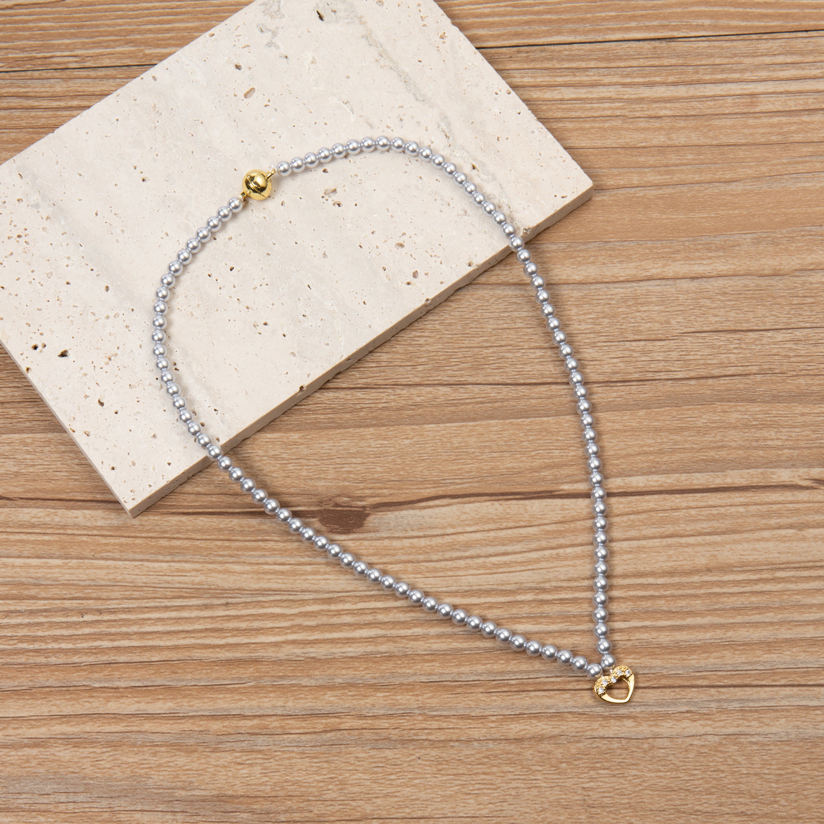 Baroque Style Heart Necklace N5706