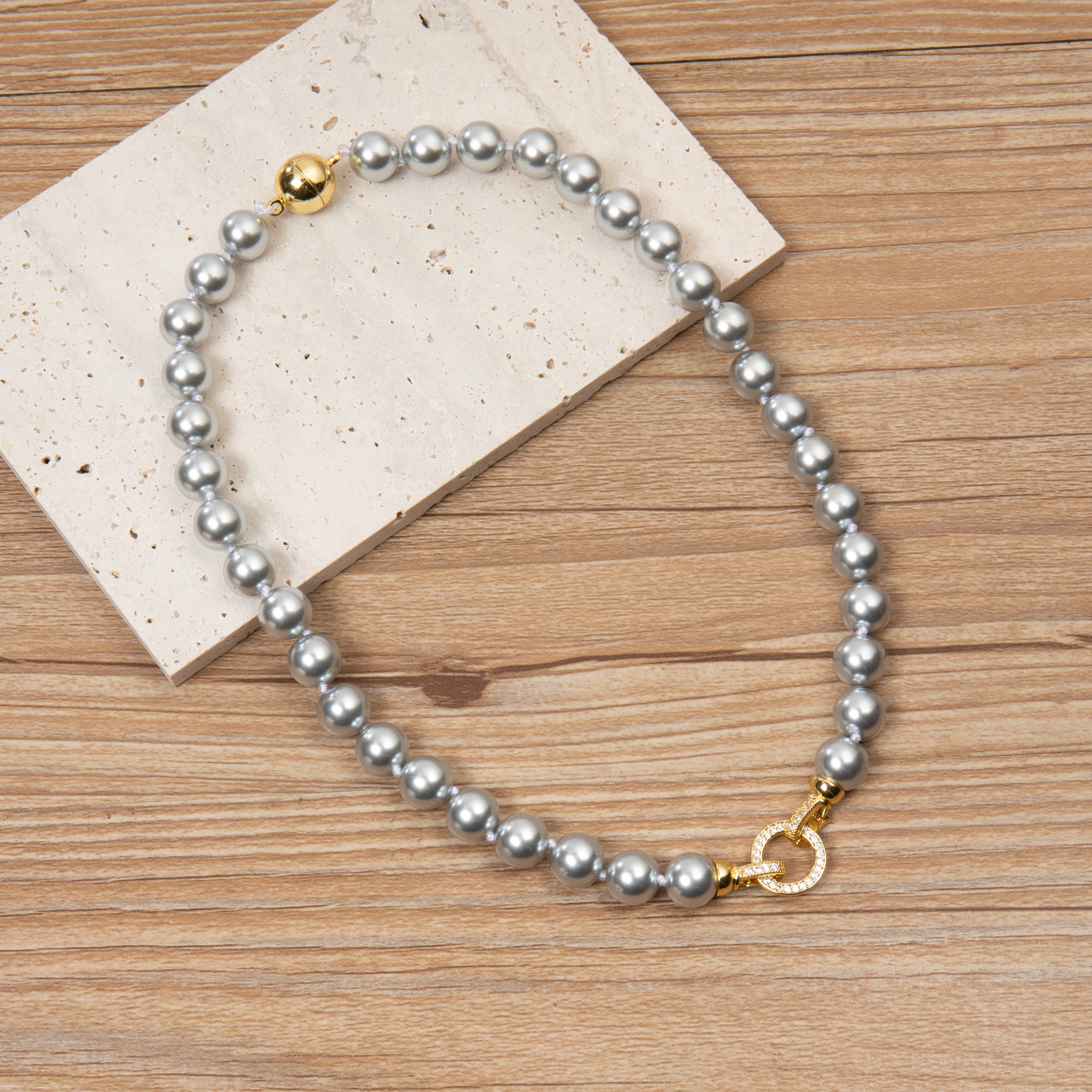 Baroque Style Lock Necklace N5707