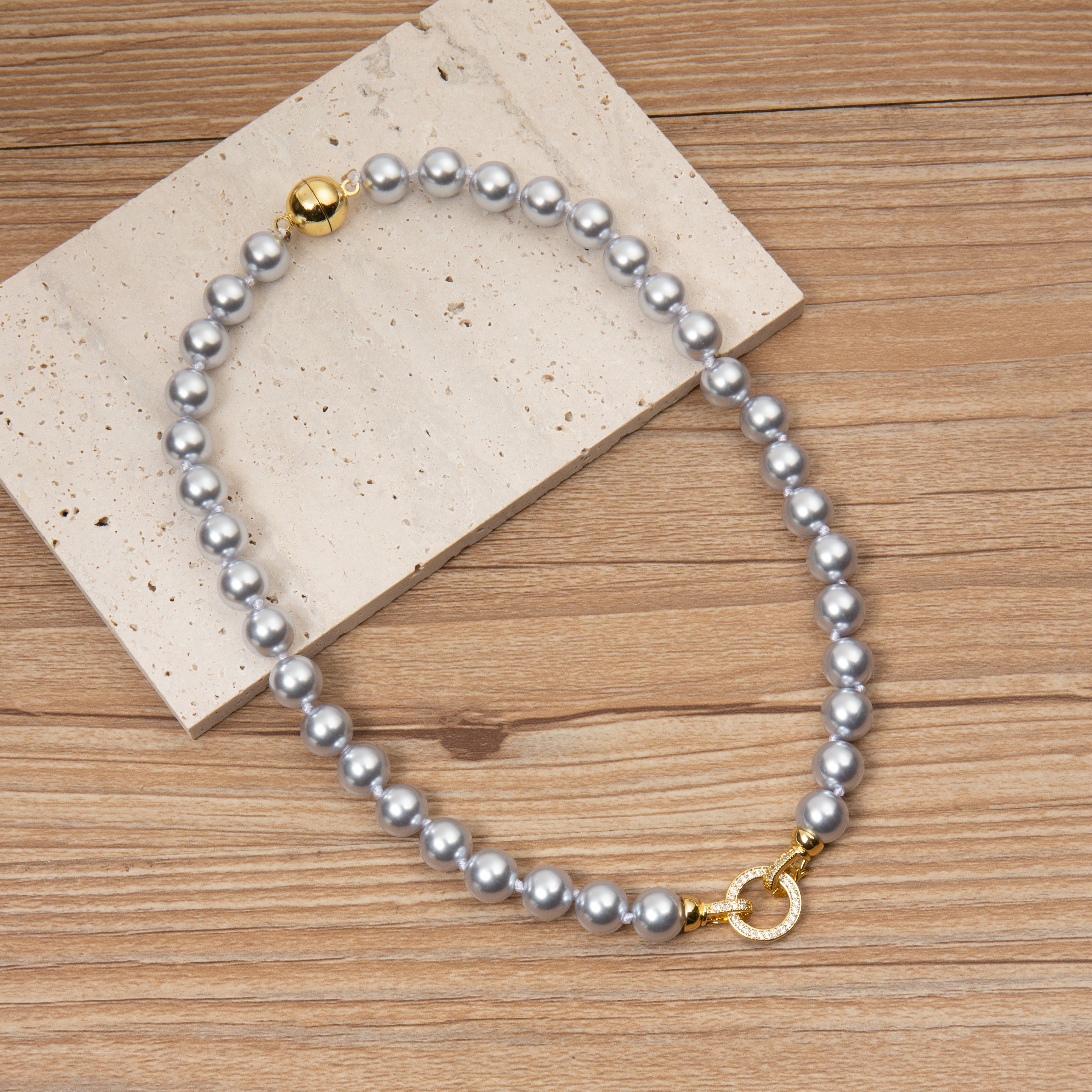 Baroque Style Lock Necklace N5707