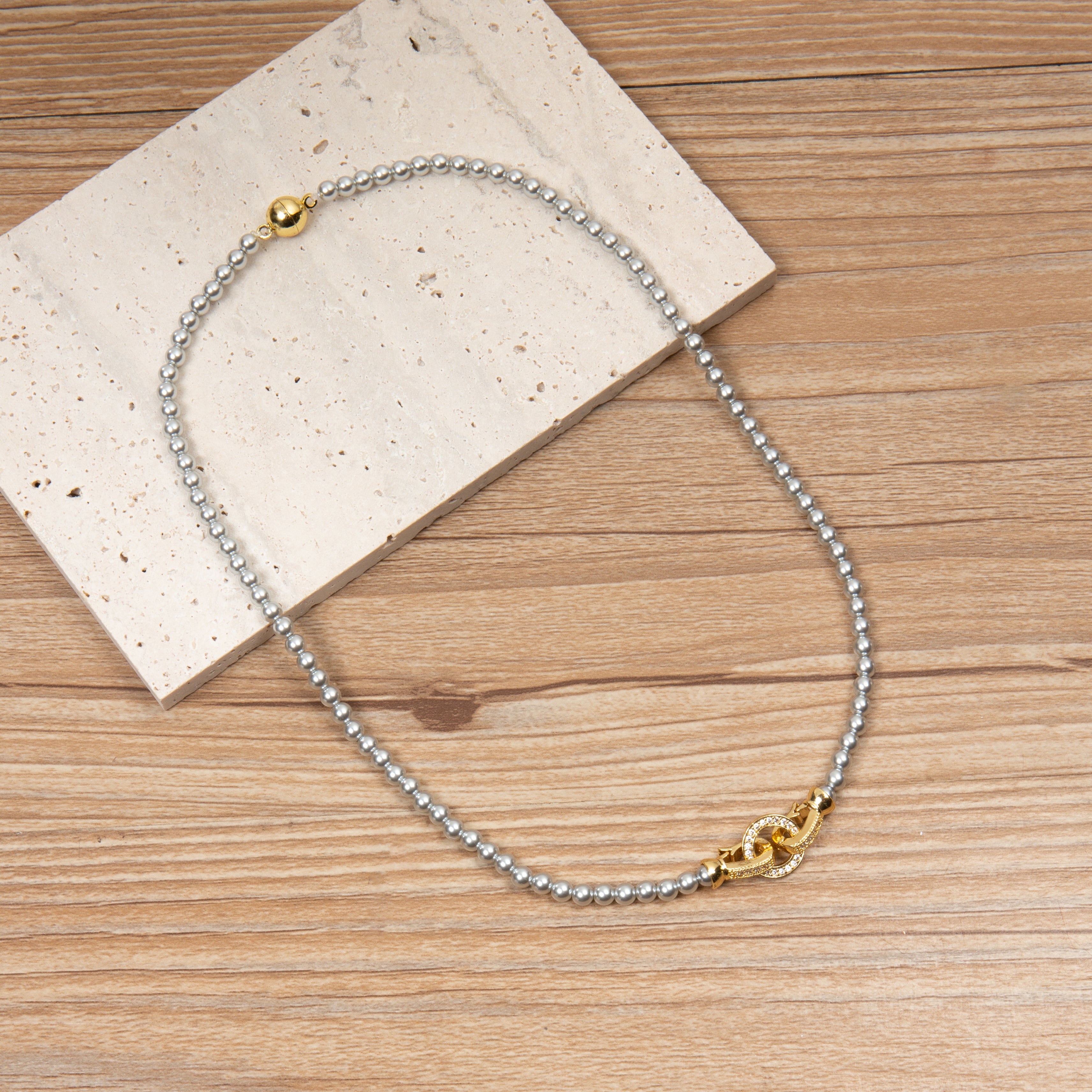 Baroque Style Lock Necklace N5710