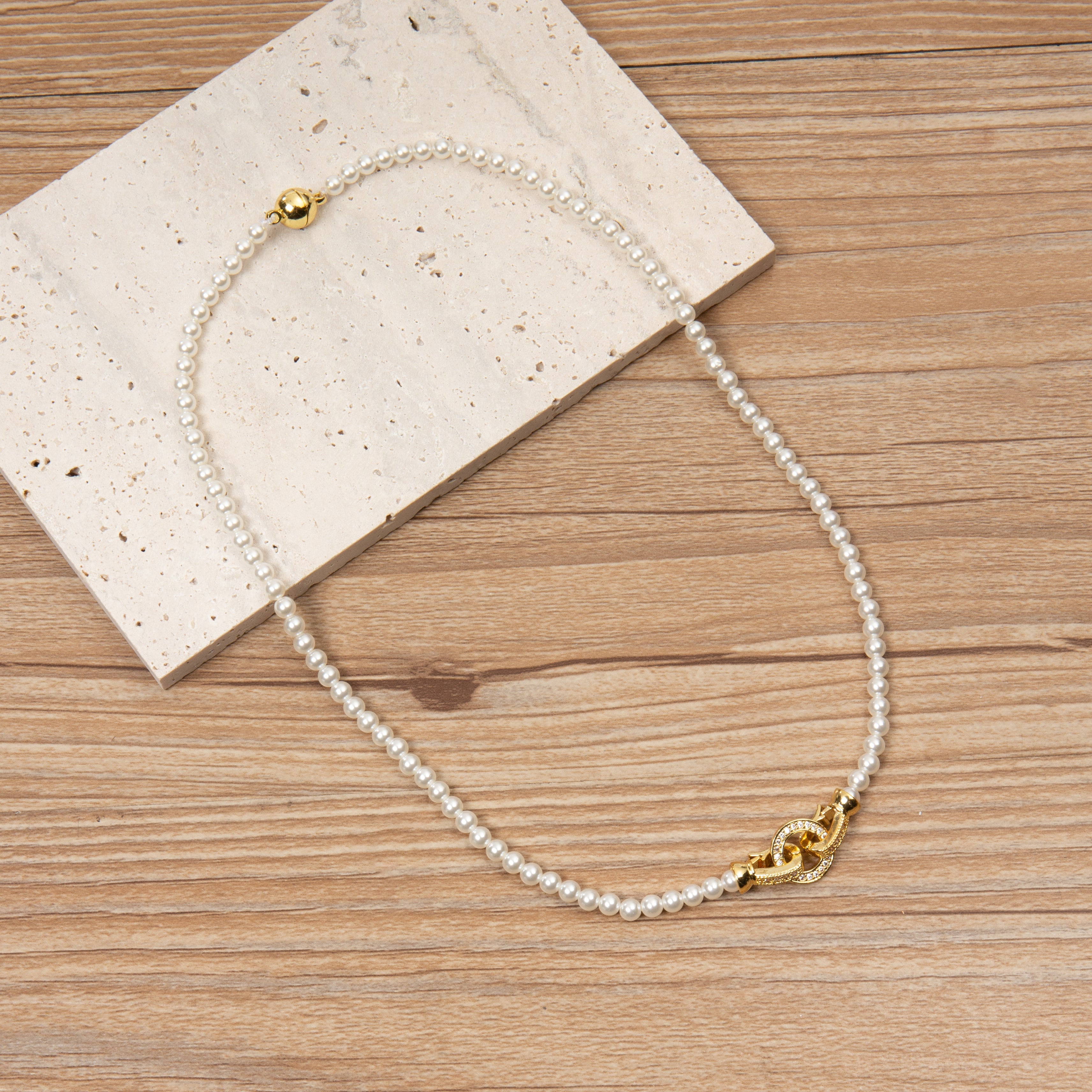 Baroque Style Lock Necklace N5710