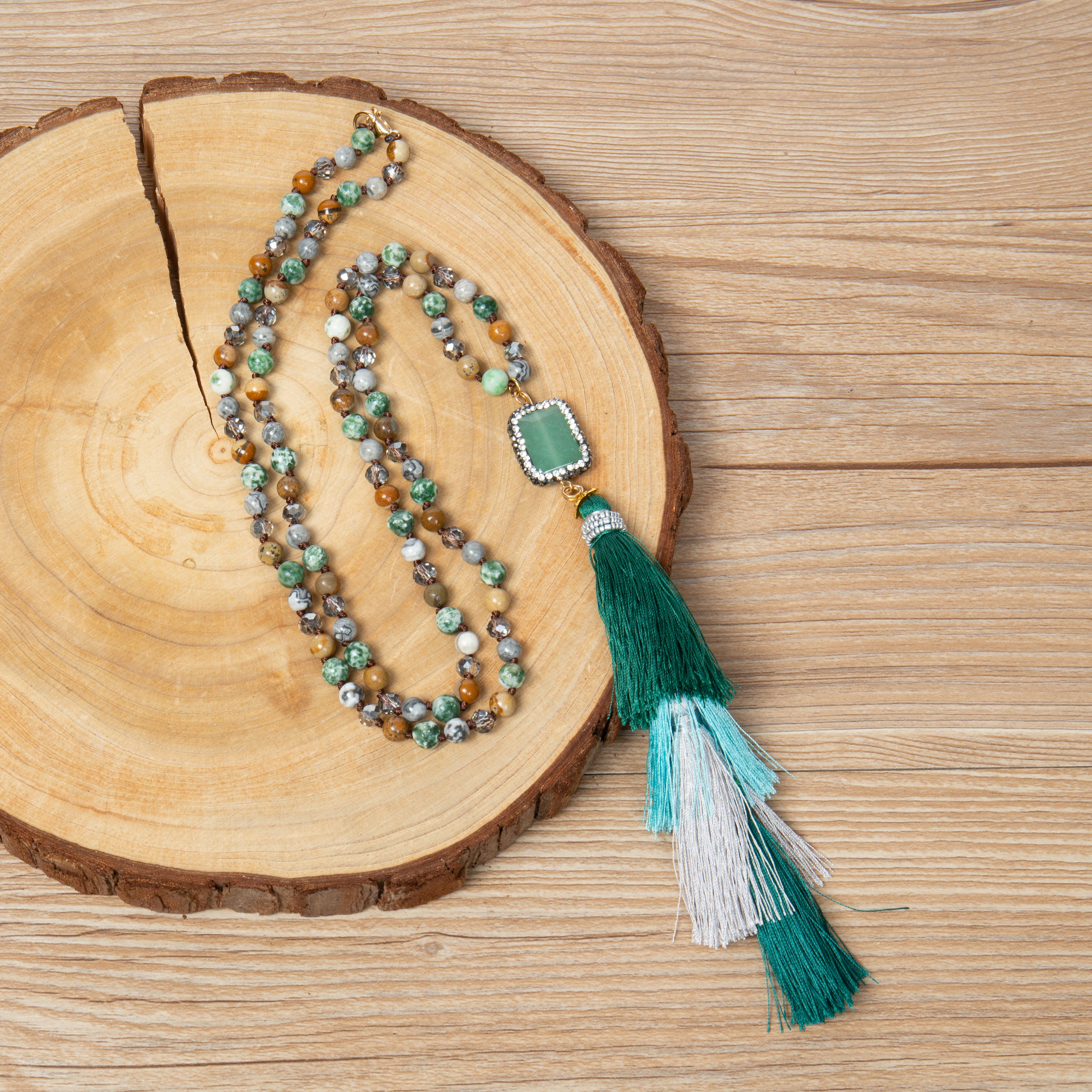 Colored Green Jade Pendant Necklace N5849