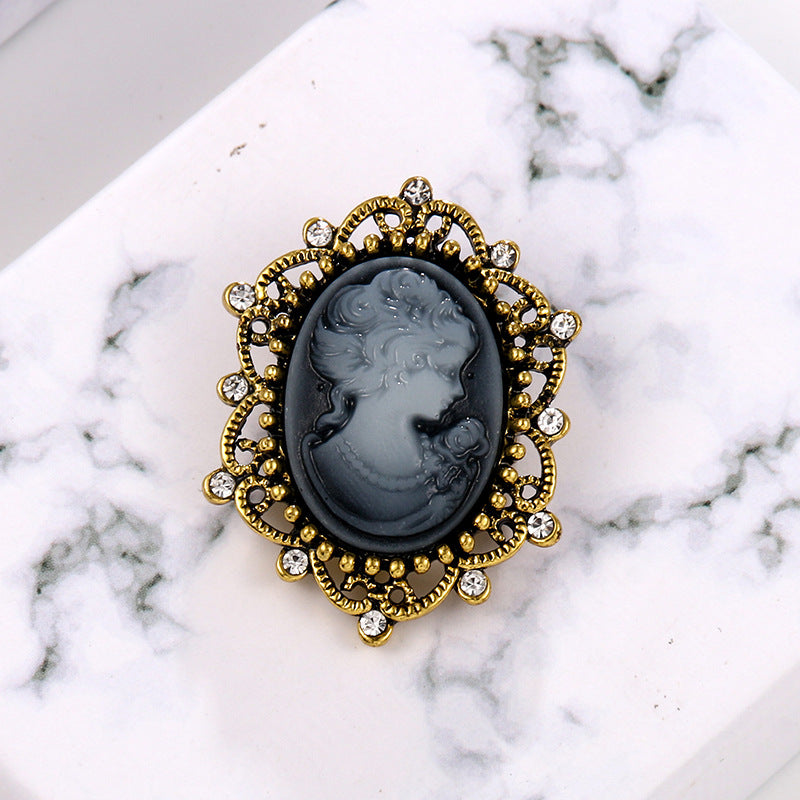 Baroque Portrait Brooch PA3784
