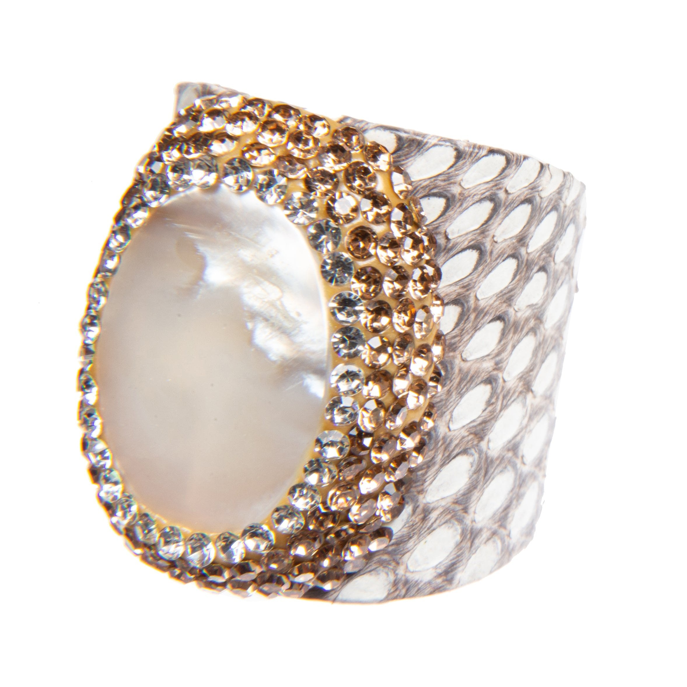 Anillos de cuero con diamantes de imitación y madreperla irregulares R2578