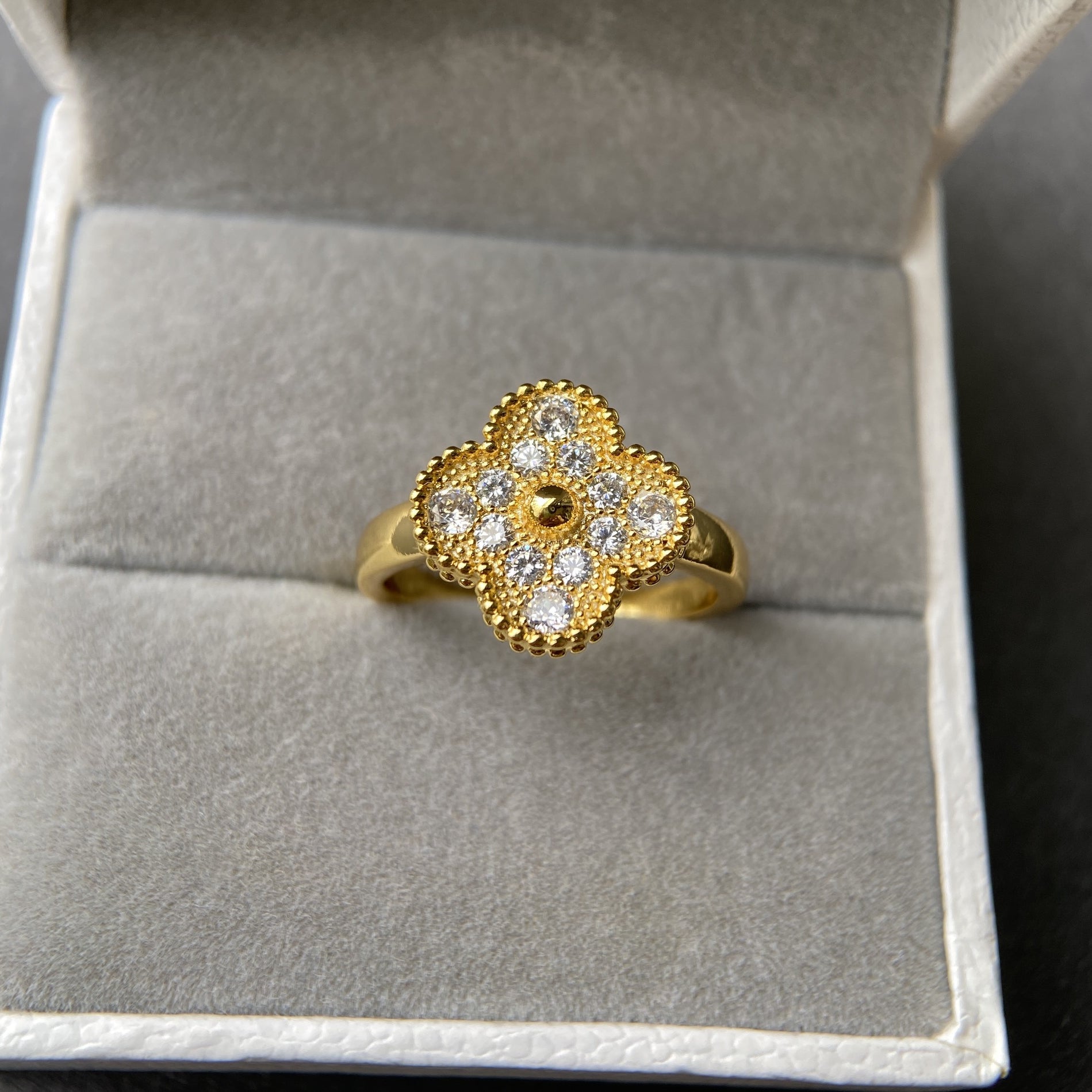 Clover Cubic Zirconia Ring AR12699