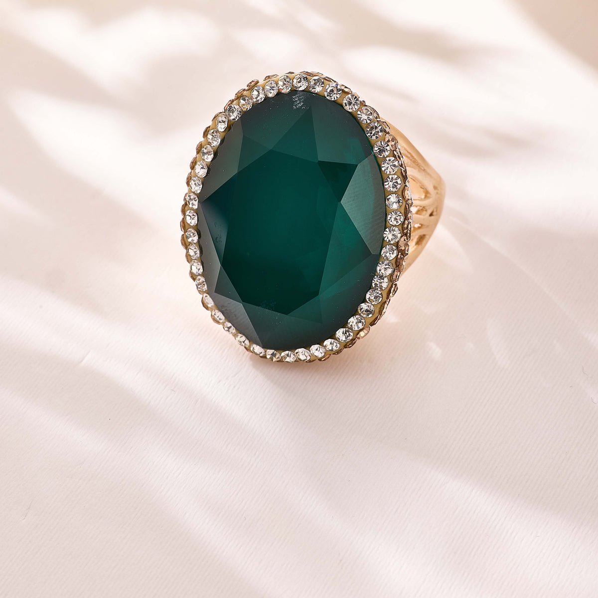 Crystal Pavé Cocktail Ring R2897-Gold