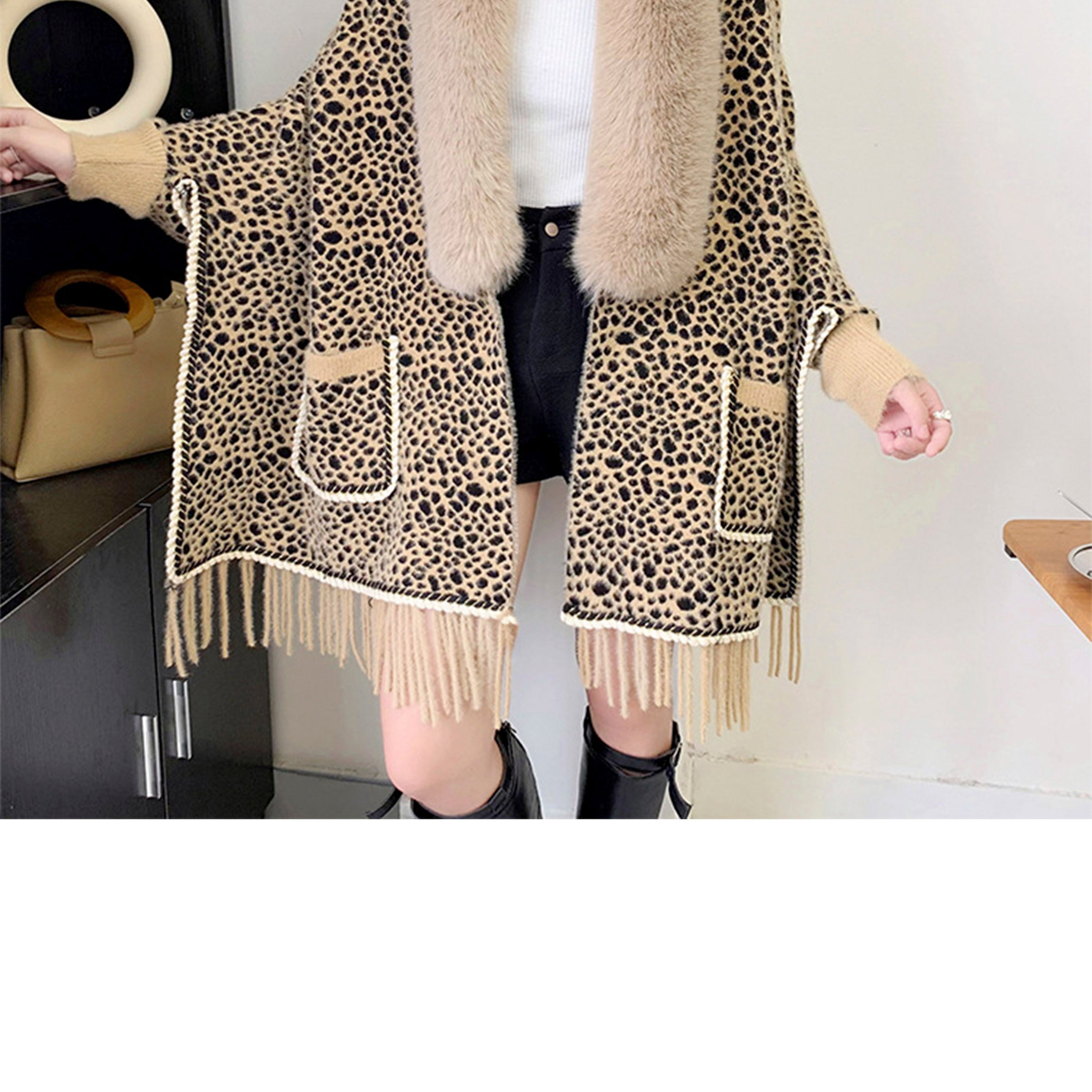 Animal Printed Fur Collar Shawl S0185