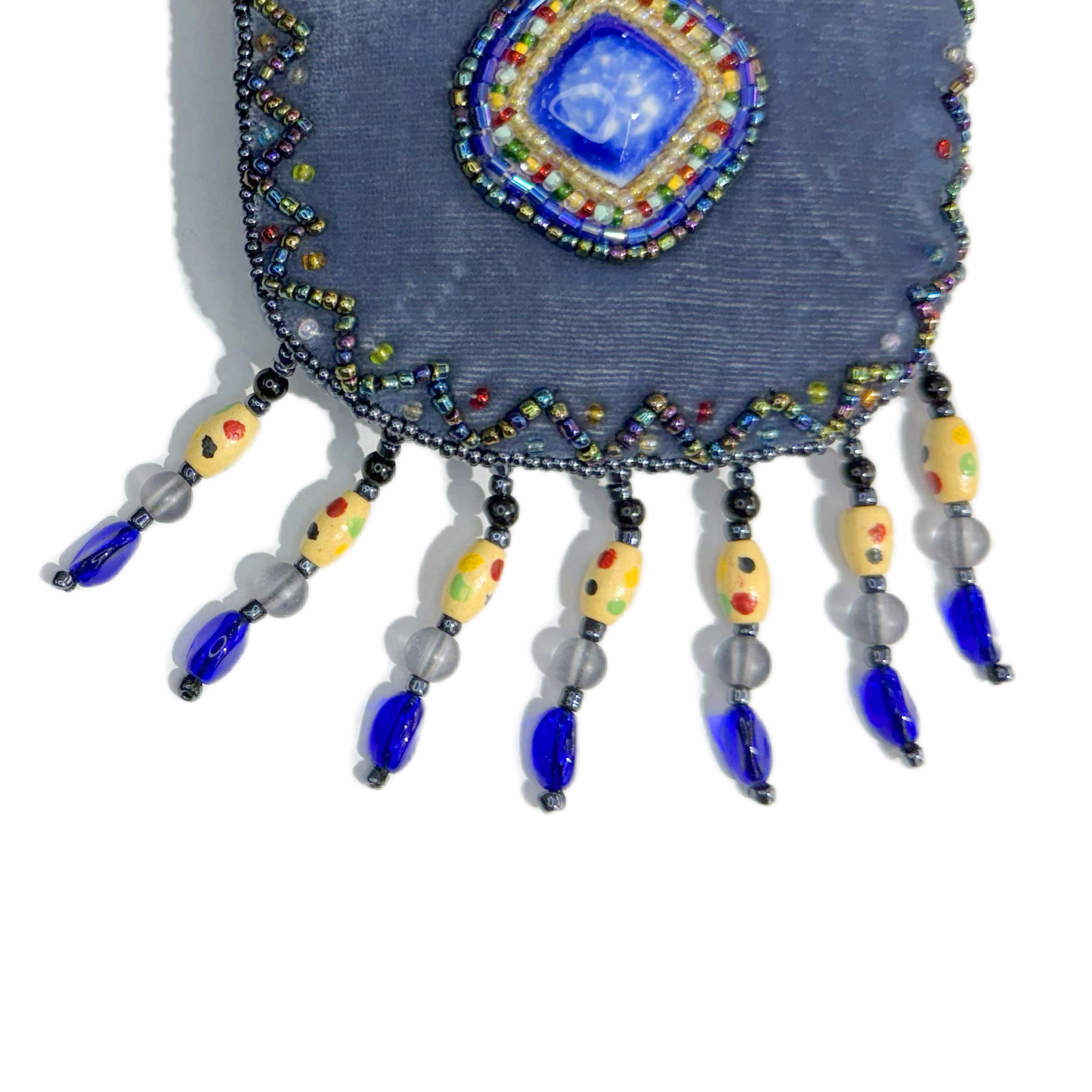 Bolso pequeño de amuleto/collares de terciopelo con piedra V0718