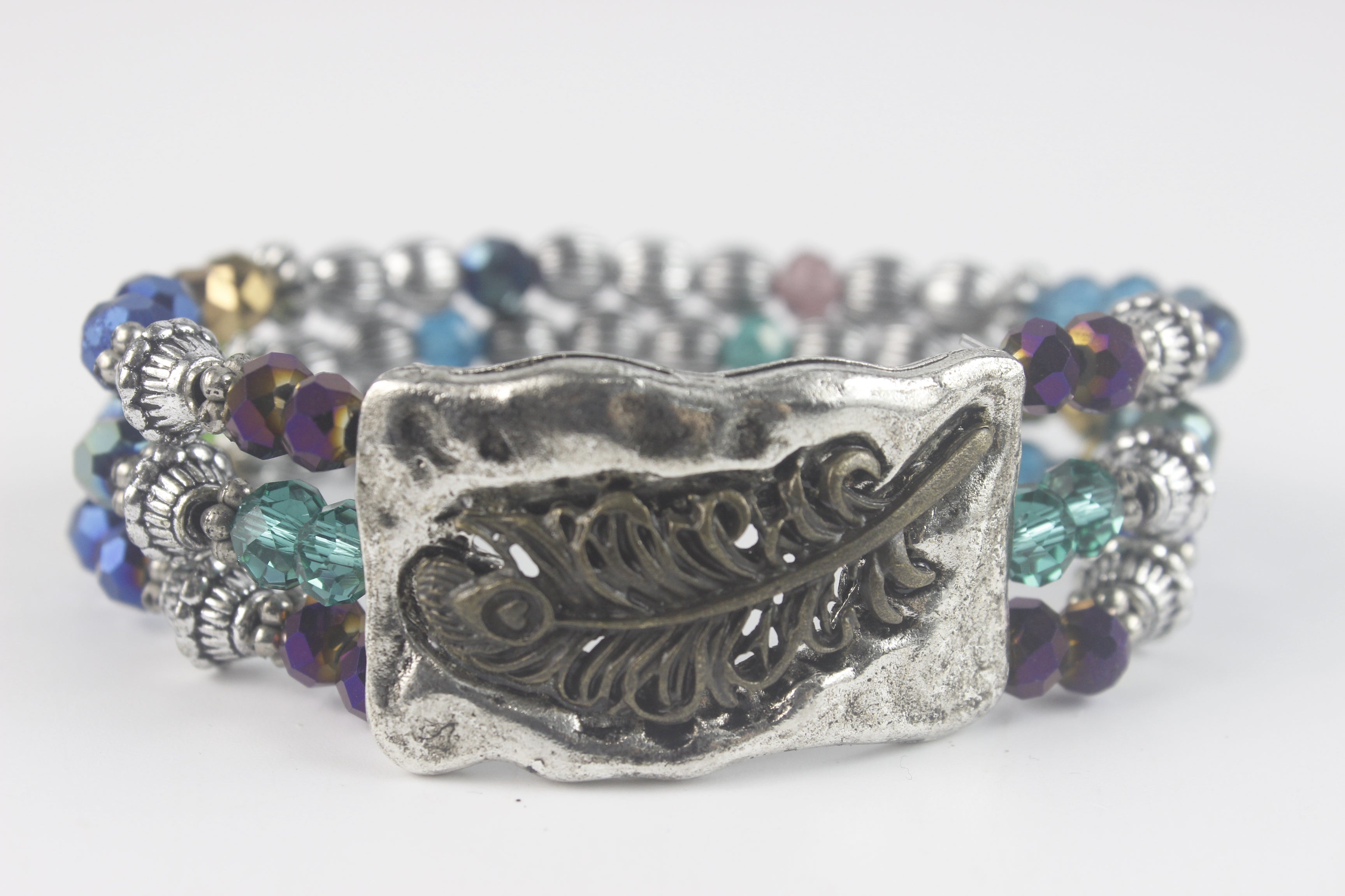 Pulsera con dije de hoja grabada B1559