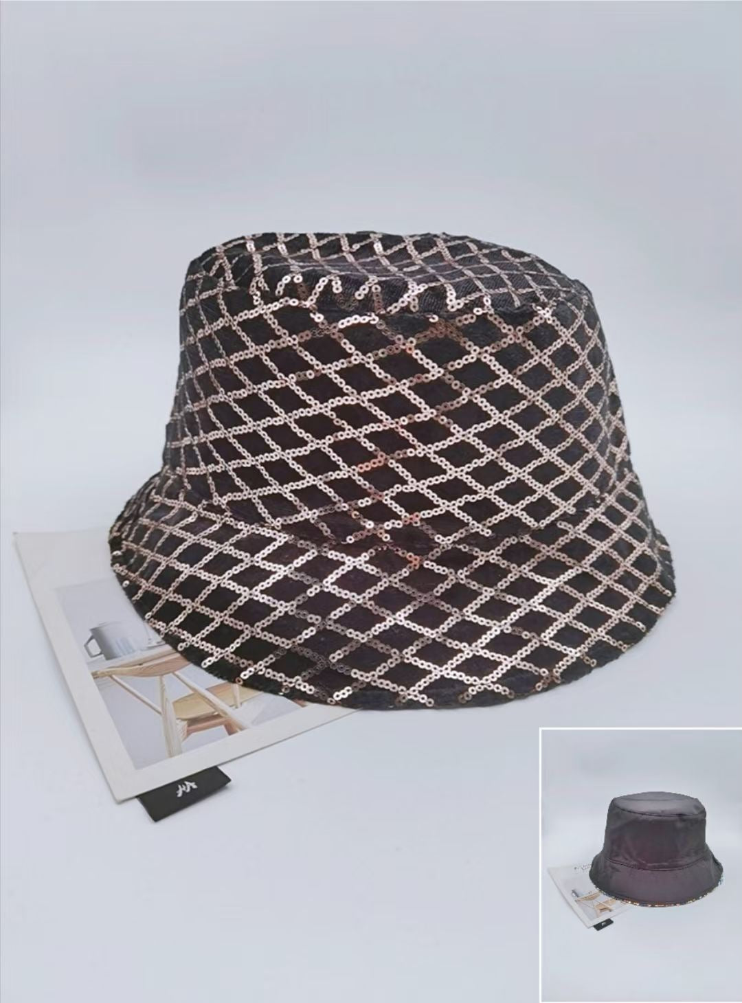 Sombrero de pescador con lentejuelas y diseño de malla C0293