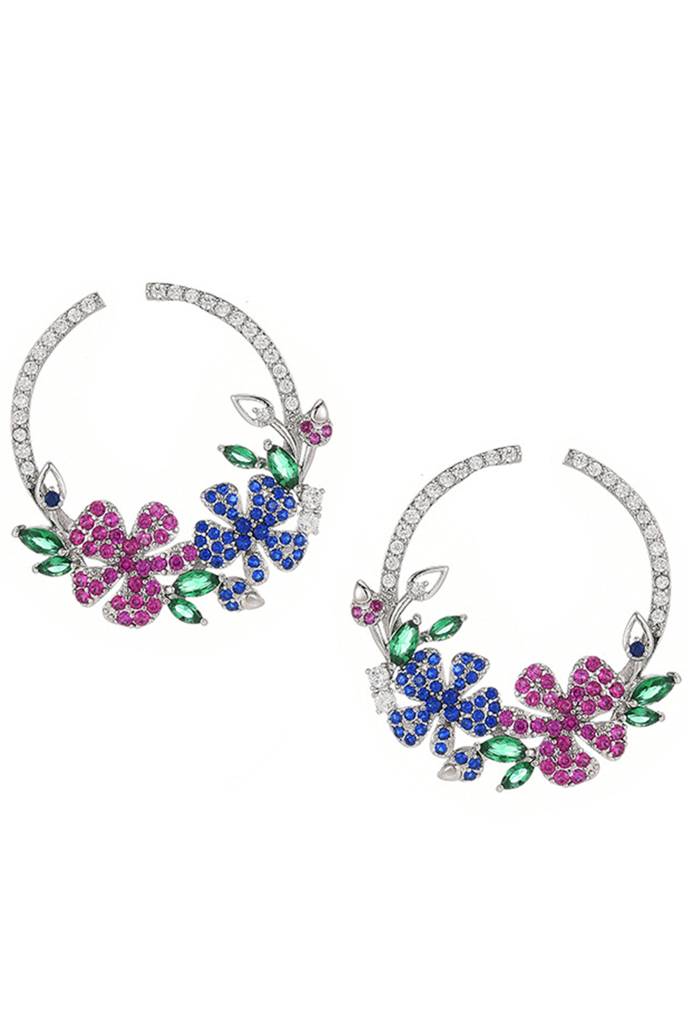 Pendientes de aro con circonitas cúbicas en forma de corona E6770