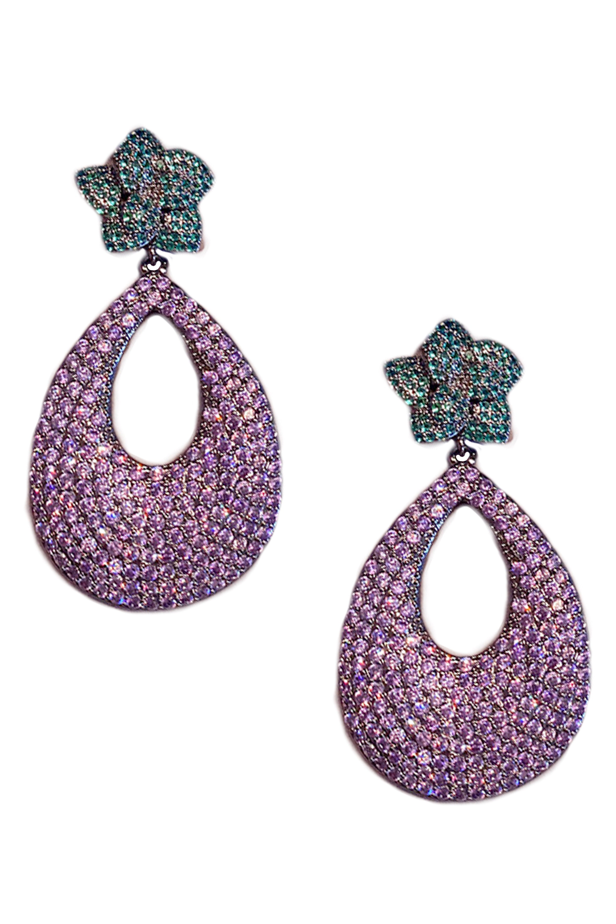 Pendientes de circonita cúbica con forma de lágrima floral E6782