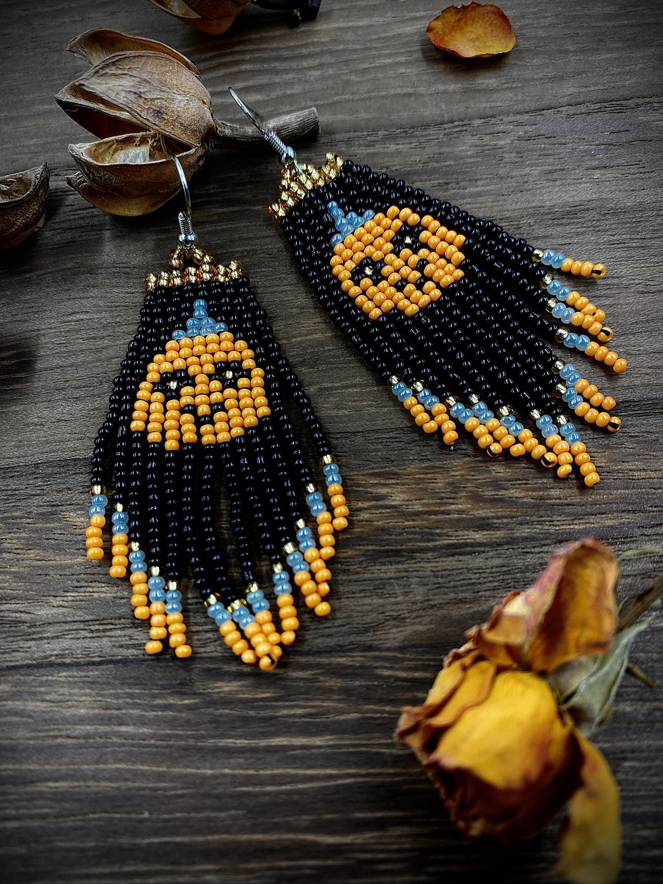 Pendientes de borlas con cuentas de semillas de calabaza E7047