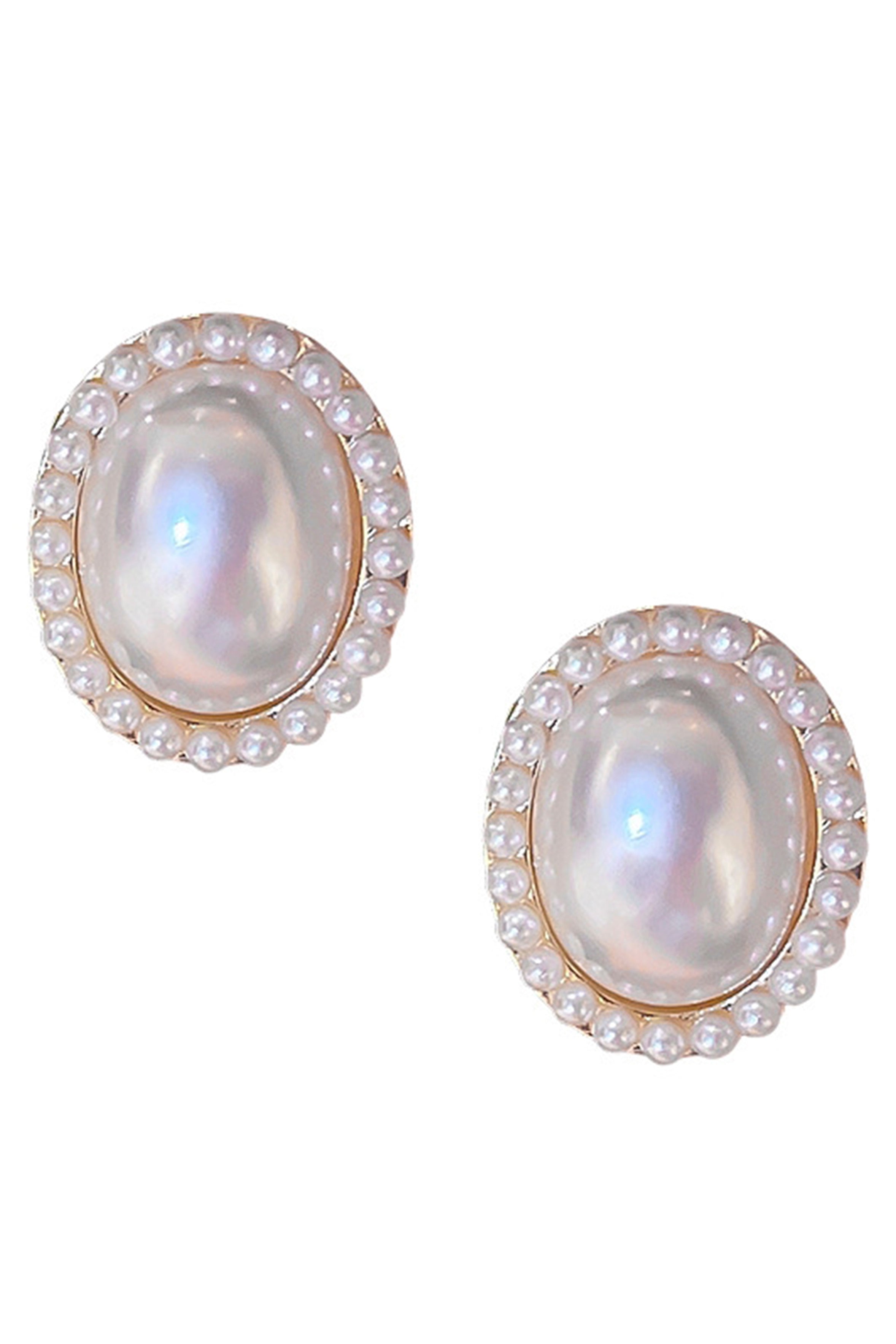 Oval Pearl Clip On Earrings E7385
